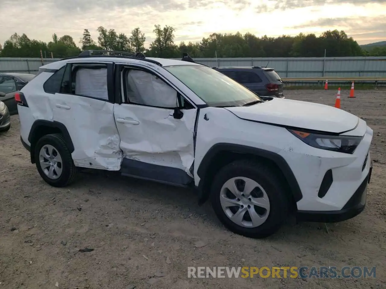 4 Фотография поврежденного автомобиля 2T3F1RFV0MW171573 TOYOTA RAV4 2021