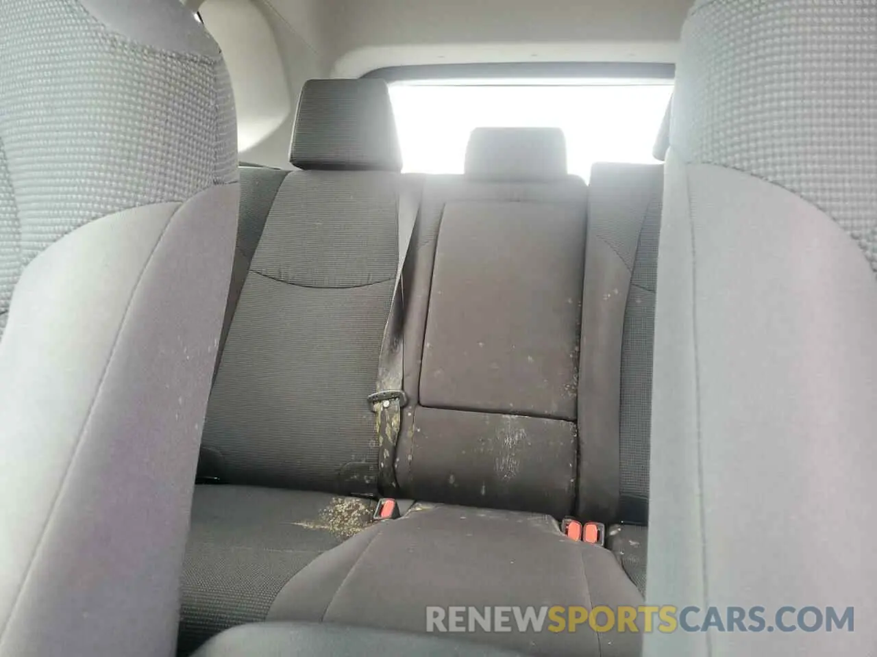 10 Photograph of a damaged car 2T3F1RFV0MW203874 TOYOTA RAV4 2021