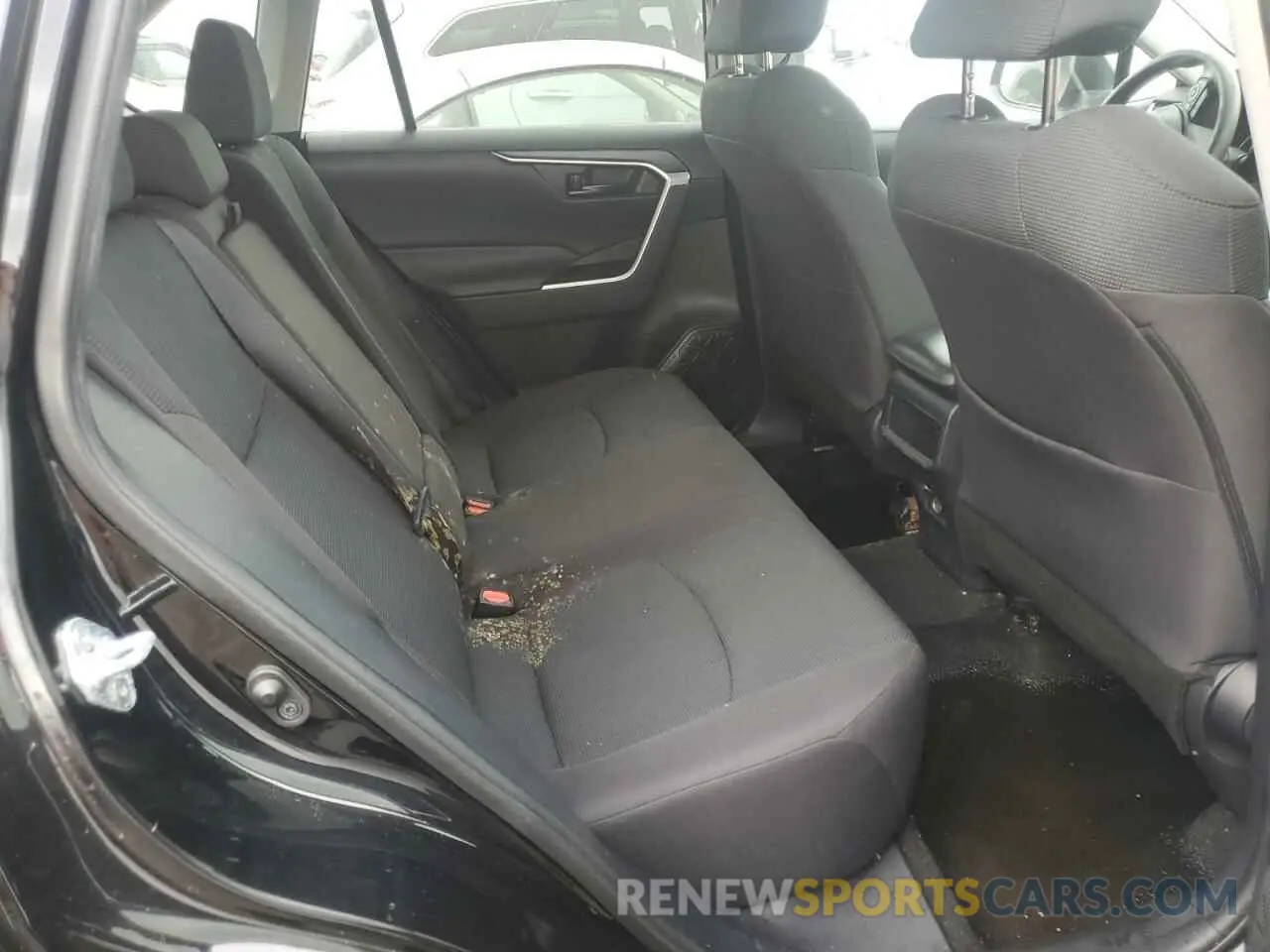 11 Photograph of a damaged car 2T3F1RFV0MW203874 TOYOTA RAV4 2021