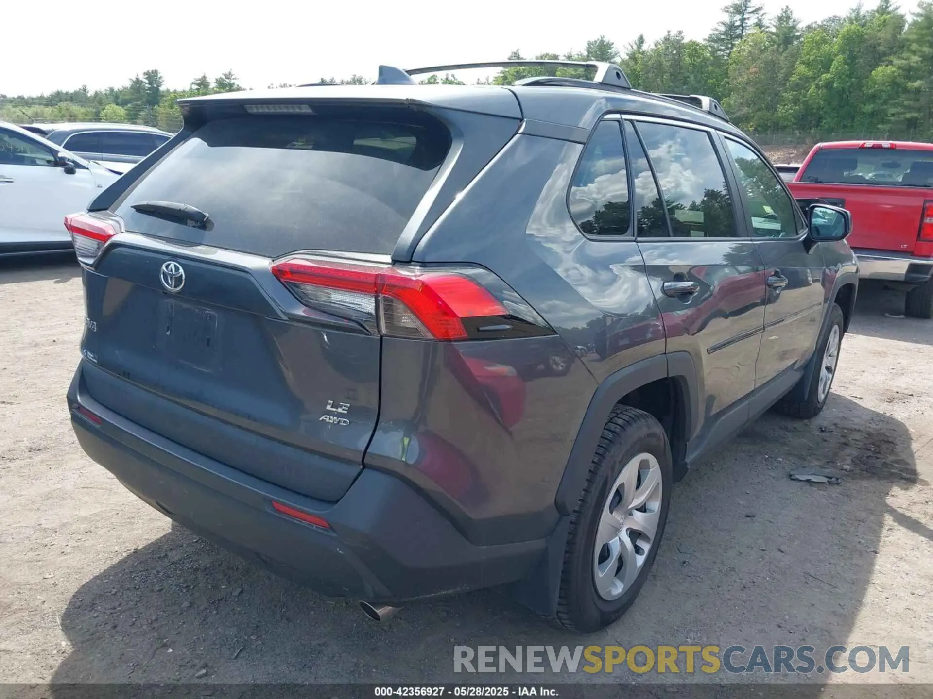 4 Photograph of a damaged car 2T3F1RFV1MW145404 TOYOTA RAV4 2021