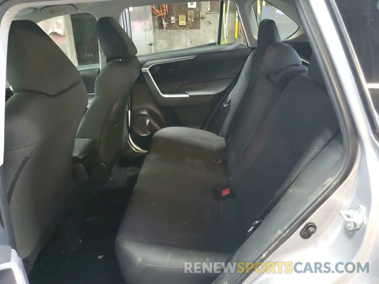 11 Photograph of a damaged car 2T3F1RFV2MC245352 TOYOTA RAV4 2021