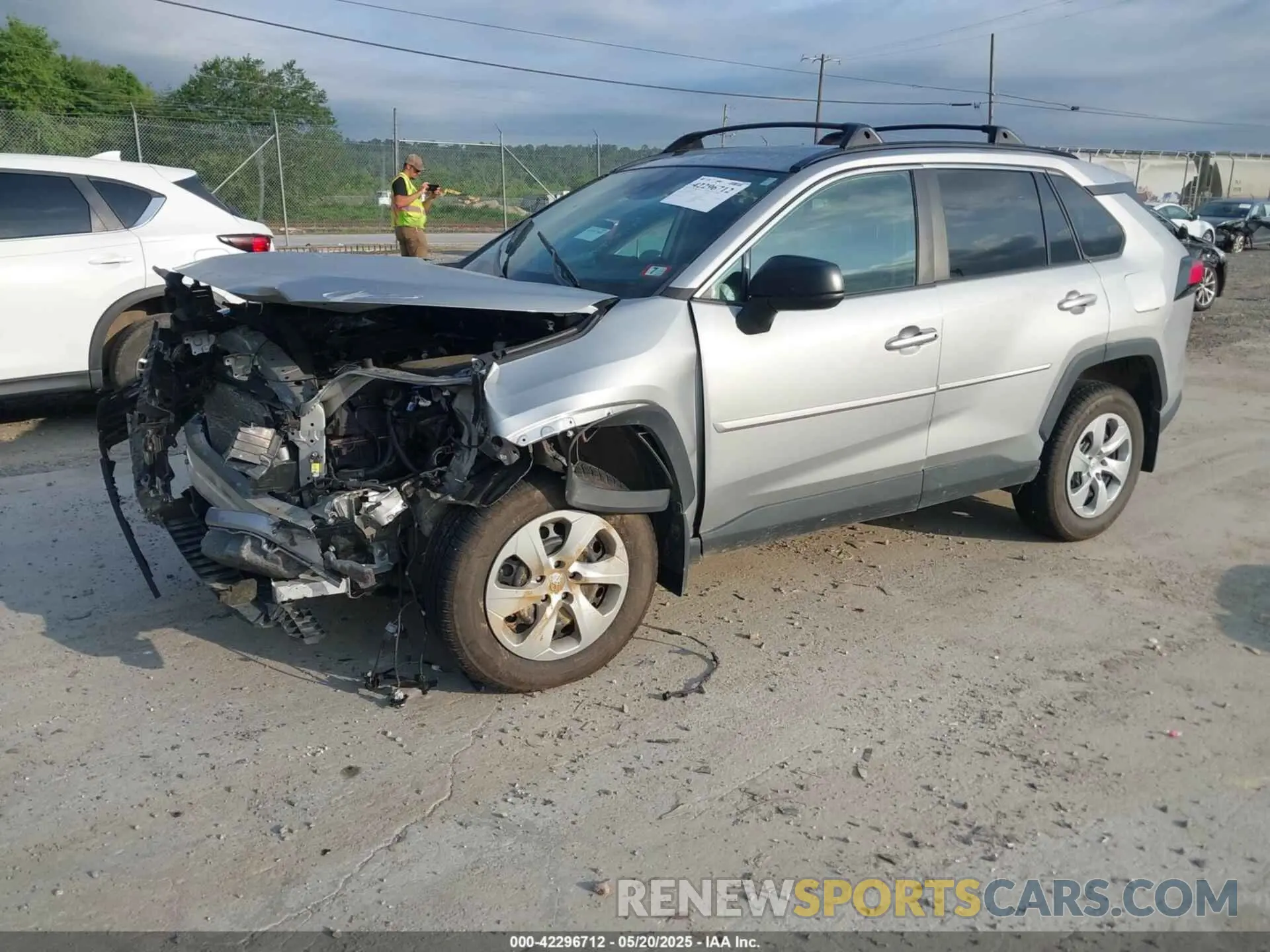2 Photograph of a damaged car 2T3F1RFV2MW238786 TOYOTA RAV4 2021