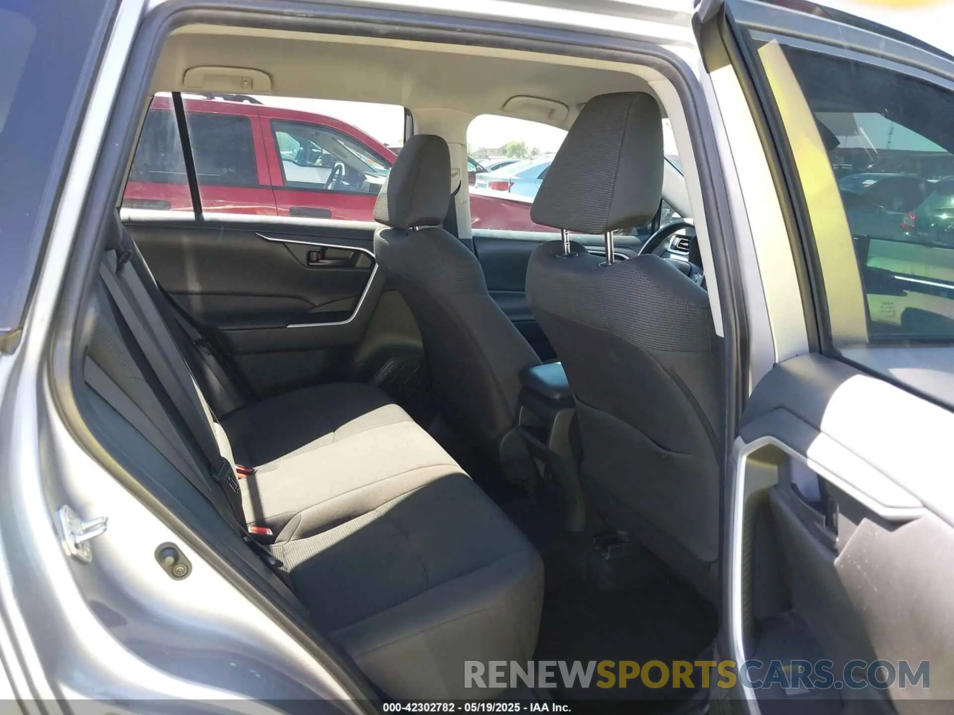 8 Фотография поврежденного автомобиля 2T3F1RFV3MC255422 TOYOTA RAV4 2021