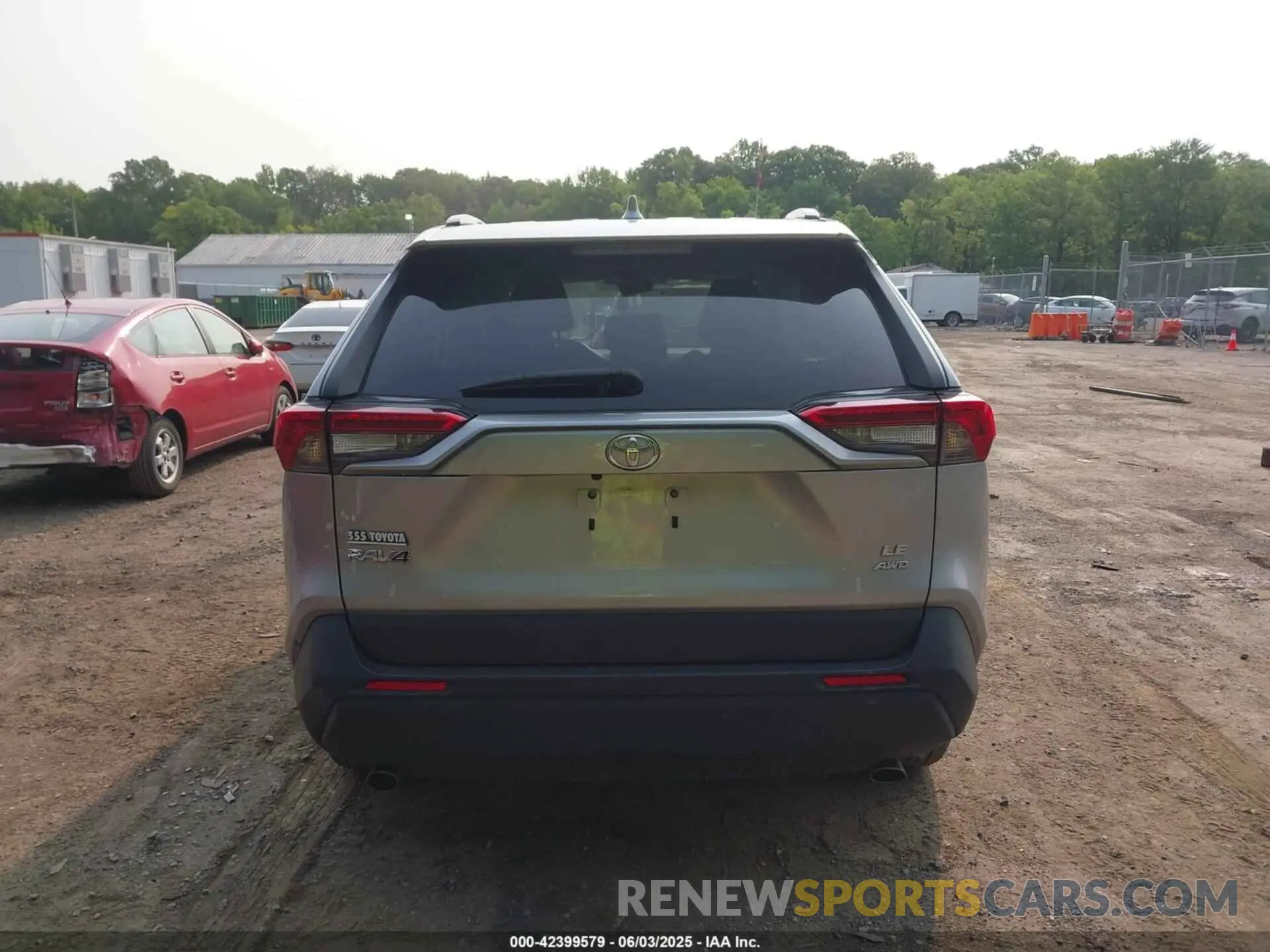 15 Photograph of a damaged car 2T3F1RFV3MC256036 TOYOTA RAV4 2021