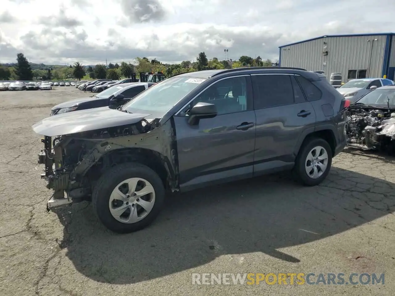 1 Photograph of a damaged car 2T3F1RFV4MW215056 TOYOTA RAV4 2021