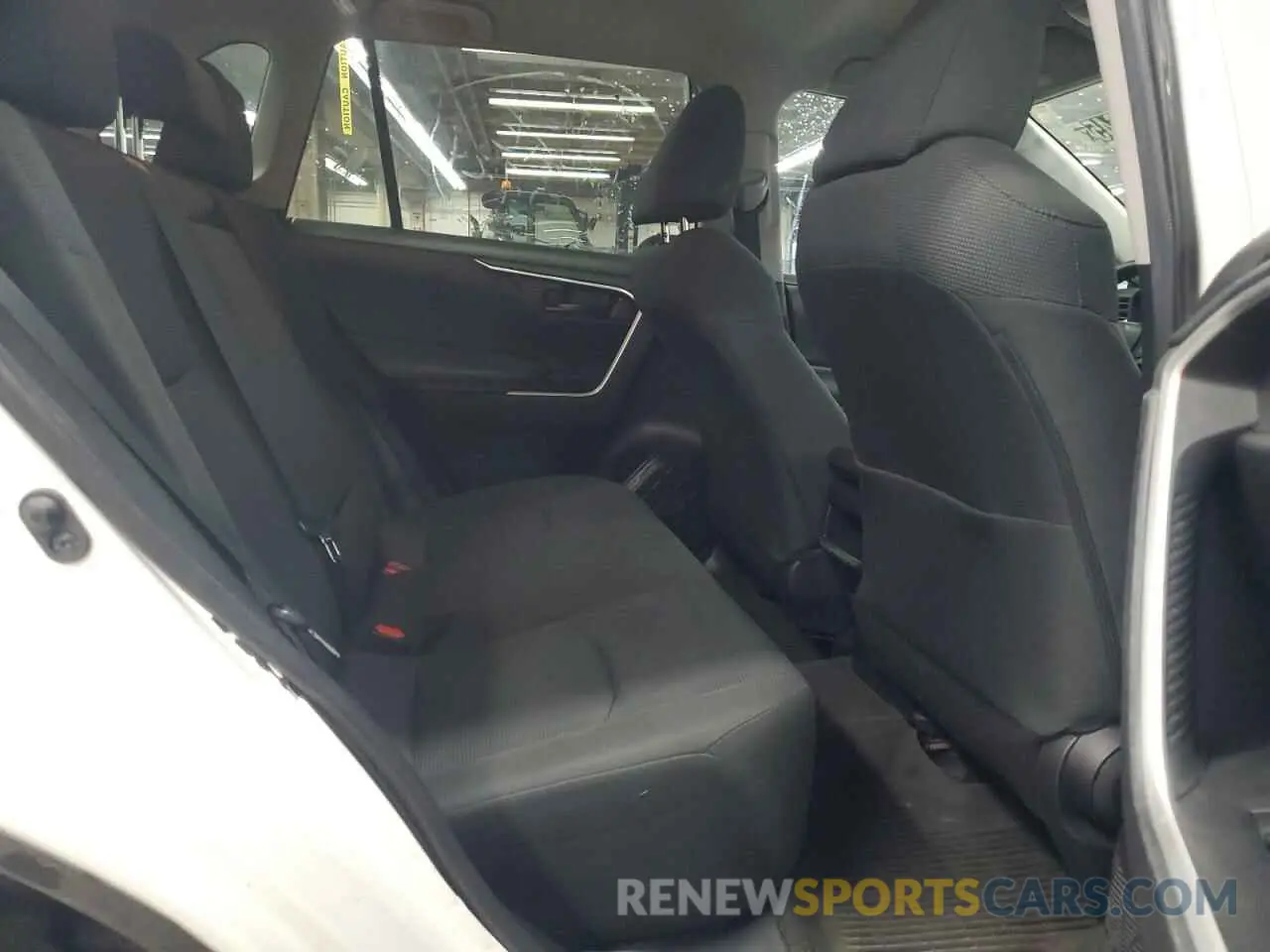 10 Photograph of a damaged car 2T3F1RFV6MC256385 TOYOTA RAV4 2021