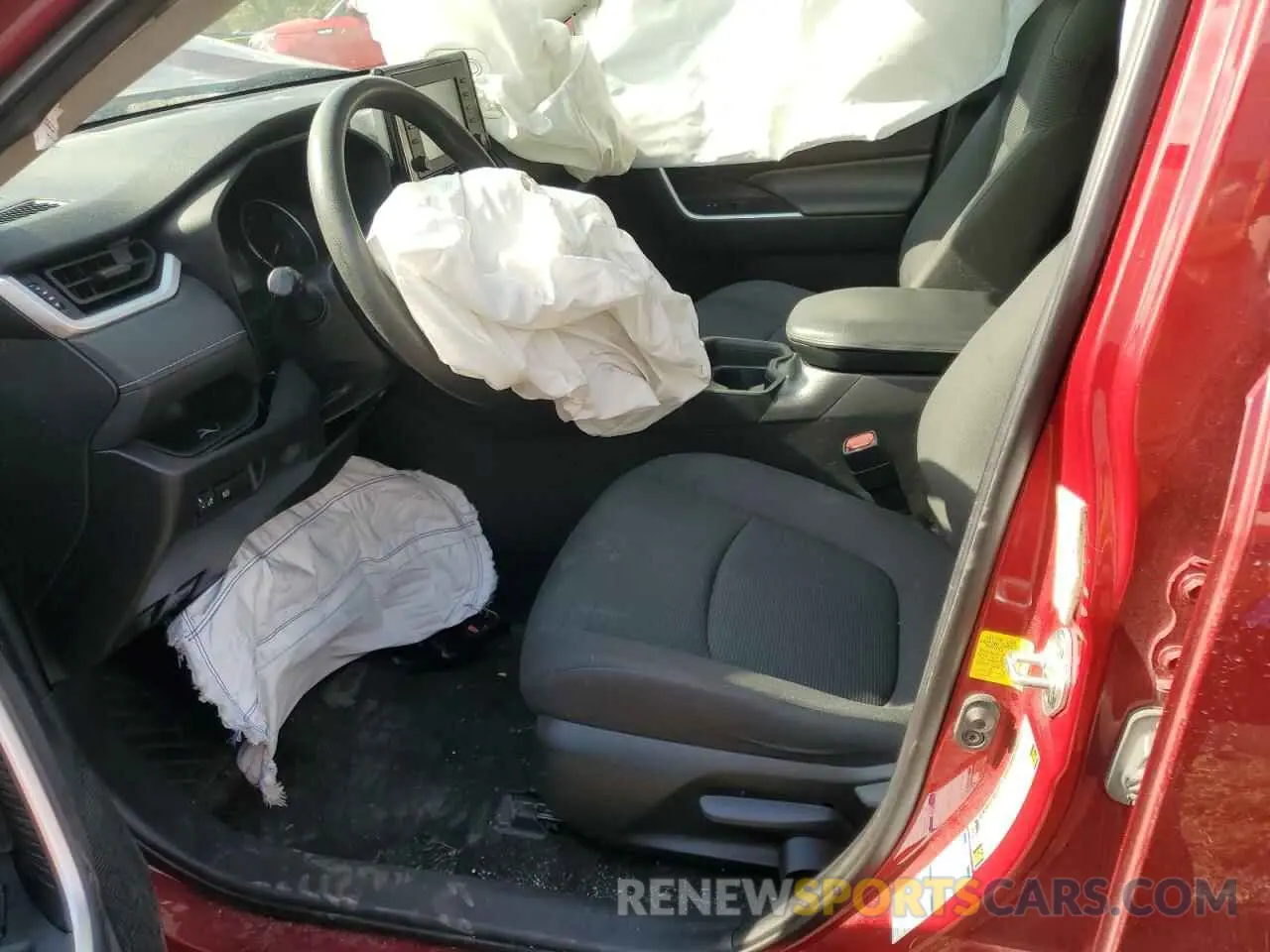 7 Photograph of a damaged car 2T3F1RFV6MW200347 TOYOTA RAV4 2021