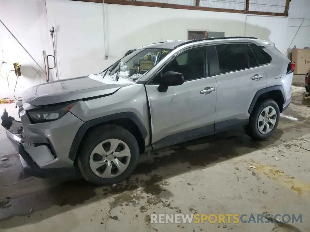 1 Photograph of a damaged car 2T3F1RFV8MC181057 TOYOTA RAV4 2021