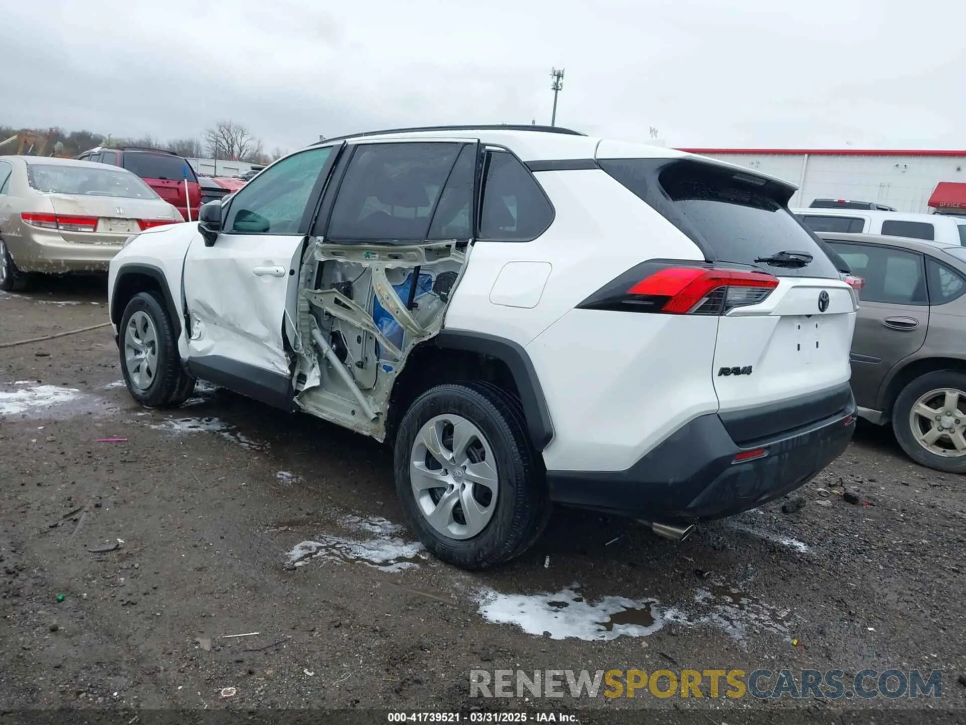 3 Фотография поврежденного автомобиля 2T3F1RFV8MC227874 TOYOTA RAV4 2021