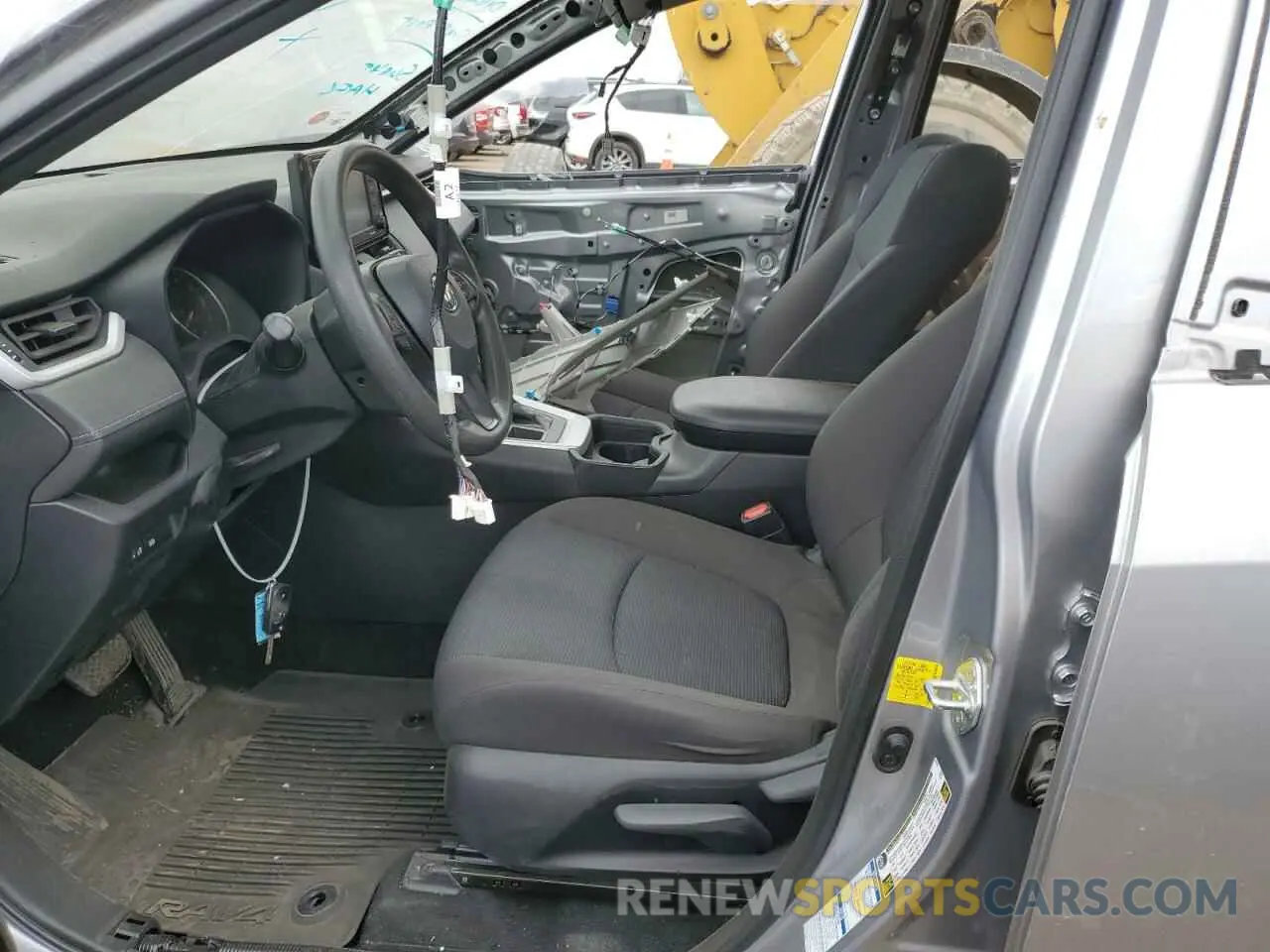 7 Photograph of a damaged car 2T3F1RFV8MC238731 TOYOTA RAV4 2021