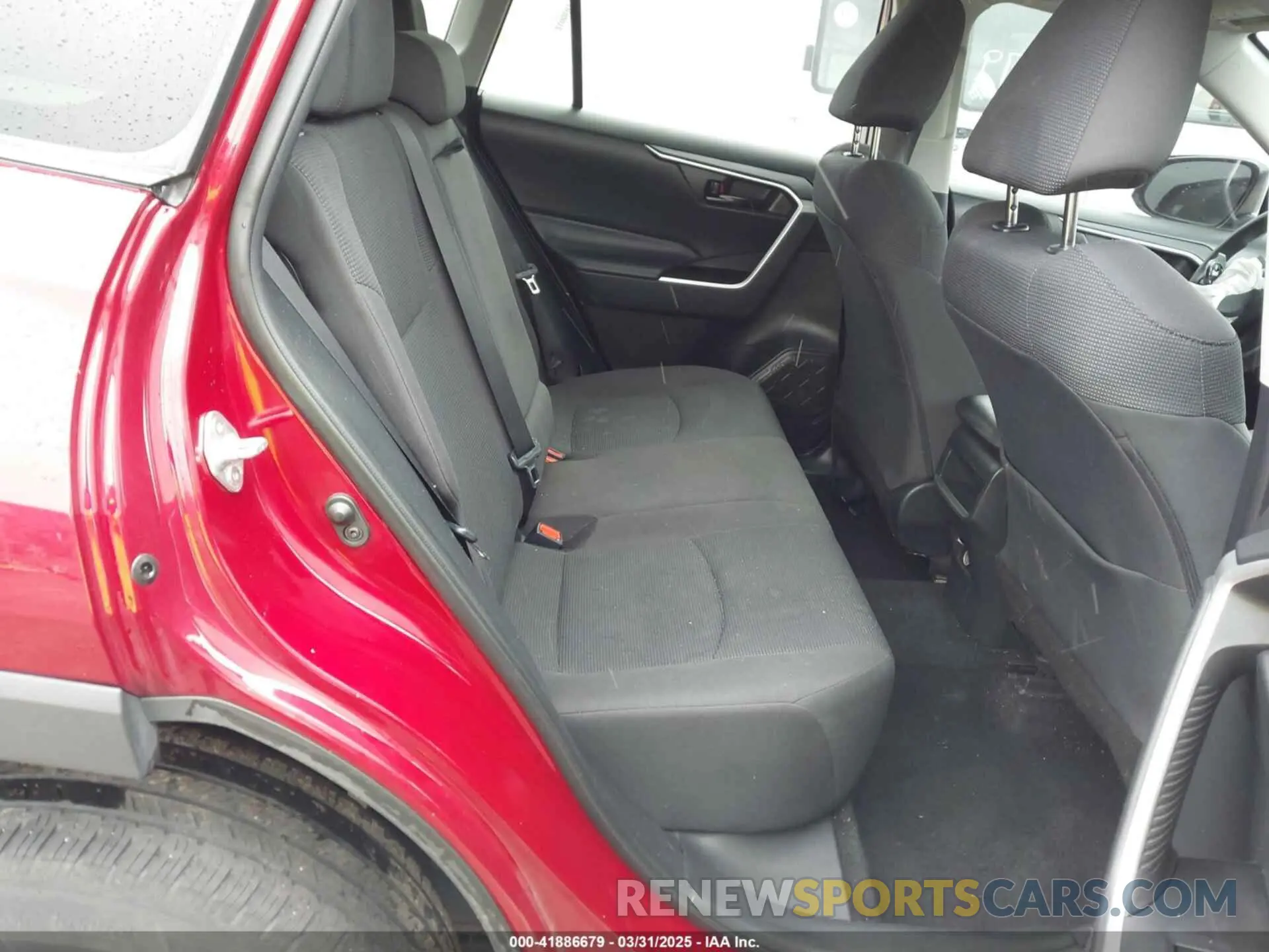 8 Photograph of a damaged car 2T3F1RFV8MW200608 TOYOTA RAV4 2021