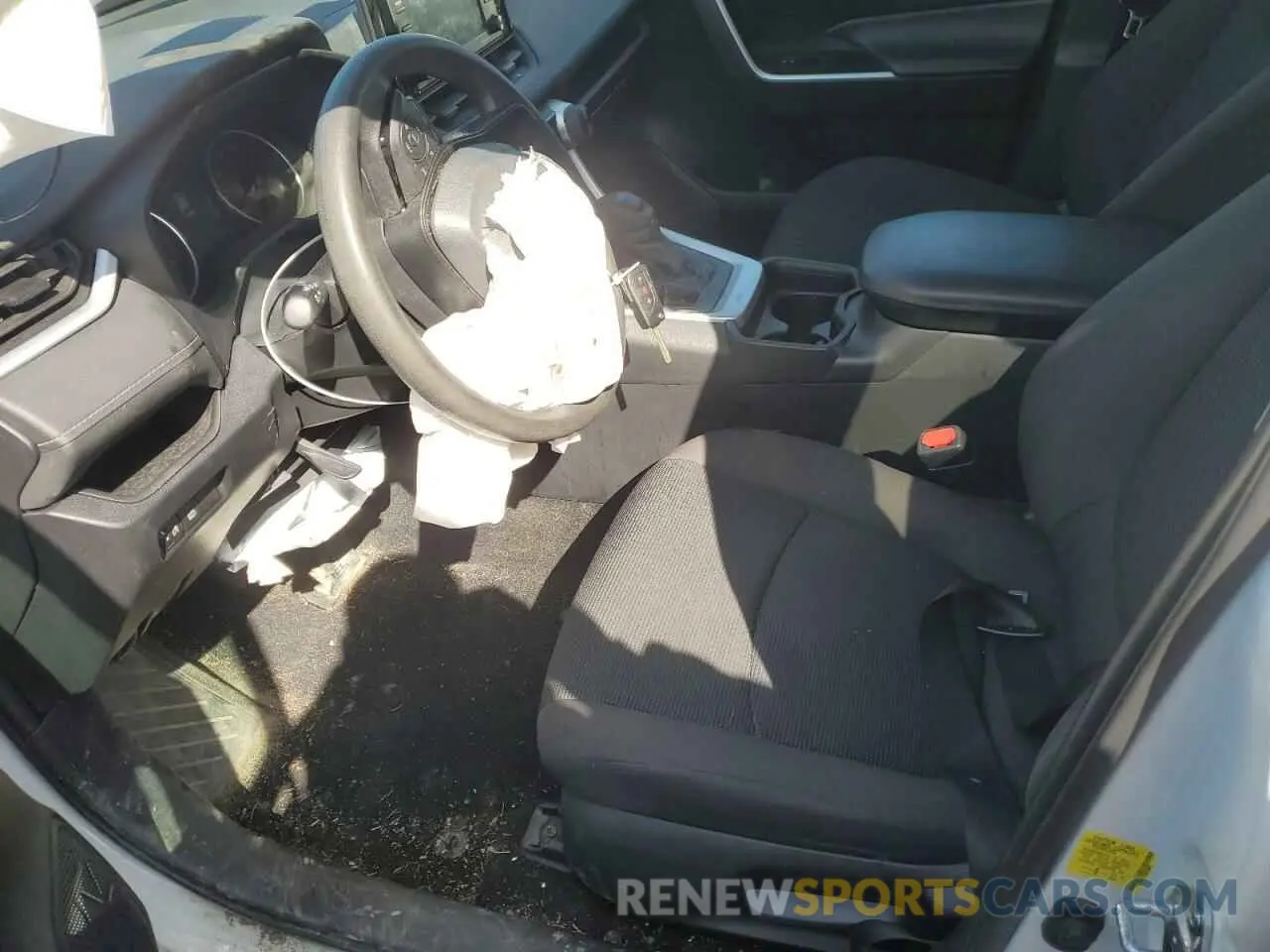7 Photograph of a damaged car 2T3F1RFVXMC168052 TOYOTA RAV4 2021