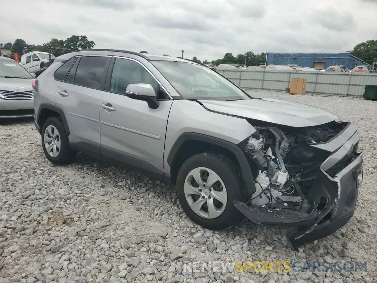 4 Photograph of a damaged car 2T3G1RFV0MC160823 TOYOTA RAV4 2021