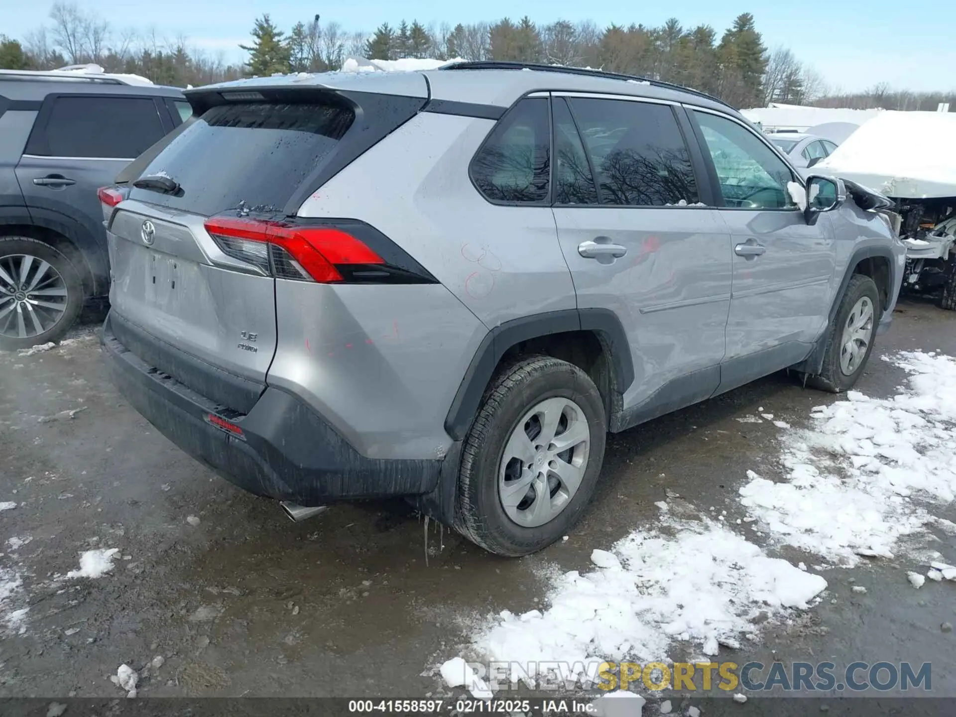 4 Photograph of a damaged car 2T3G1RFV1MC194821 TOYOTA RAV4 2021