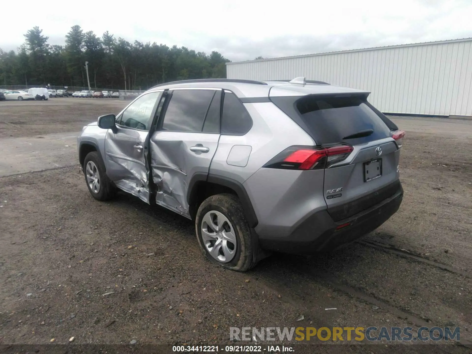 3 Photograph of a damaged car 2T3G1RFV1MW236564 TOYOTA RAV4 2021