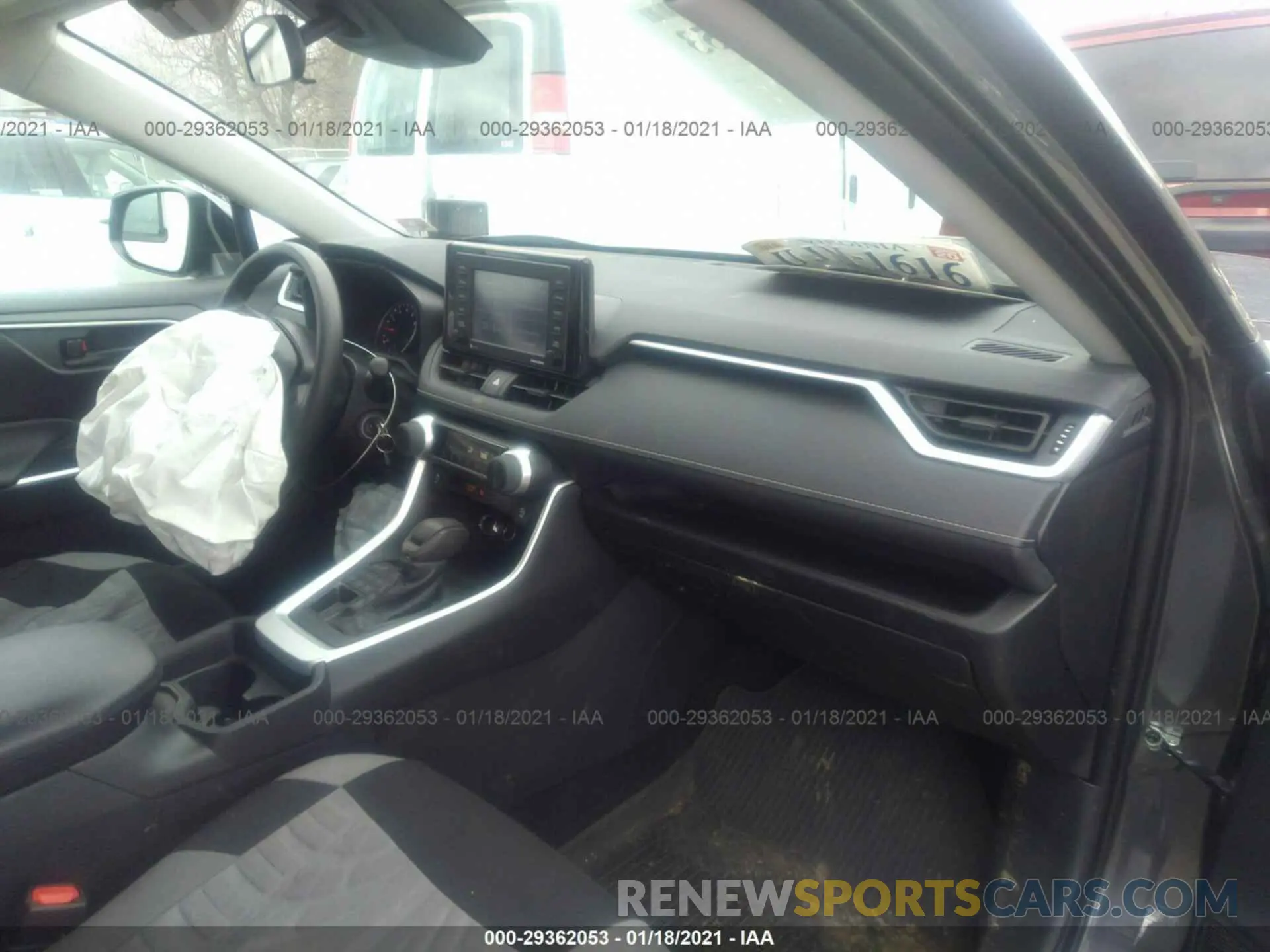 5 Photograph of a damaged car 2T3G1RFV2MC149340 TOYOTA RAV4 2021
