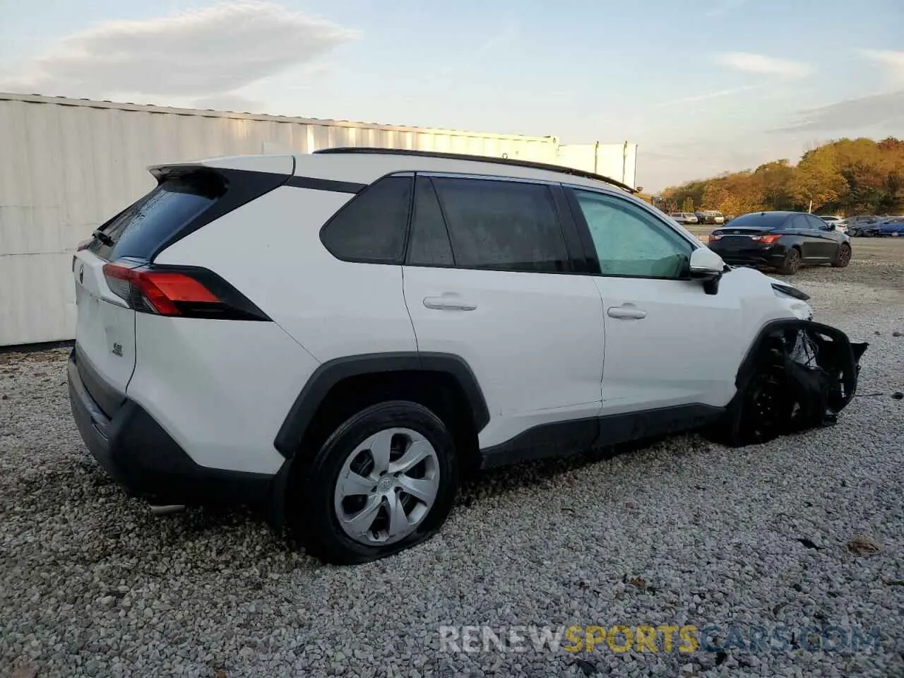 3 Фотография поврежденного автомобиля 2T3G1RFV2MC166011 TOYOTA RAV4 2021