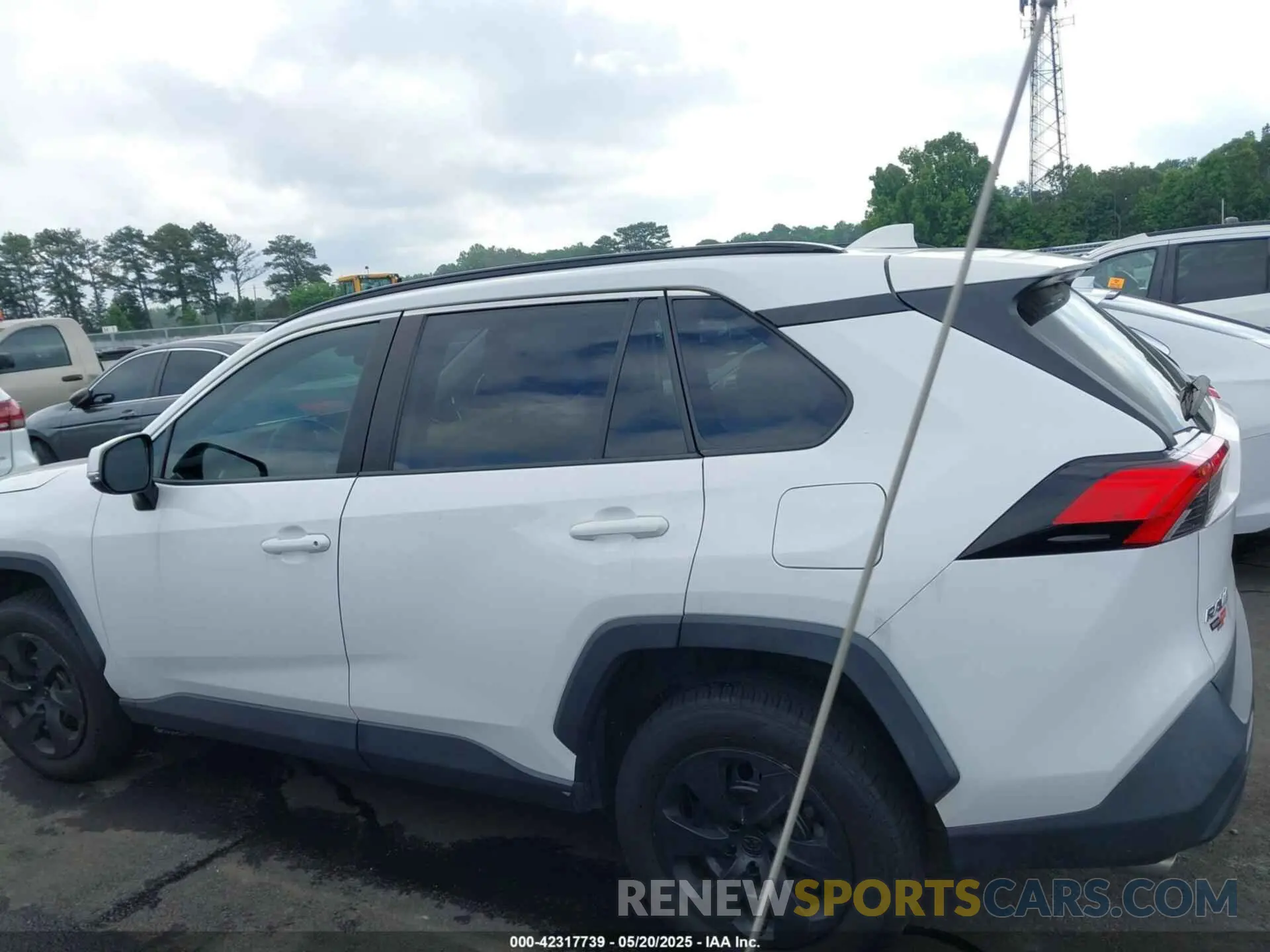 13 Фотография поврежденного автомобиля 2T3G1RFV3MC170262 TOYOTA RAV4 2021