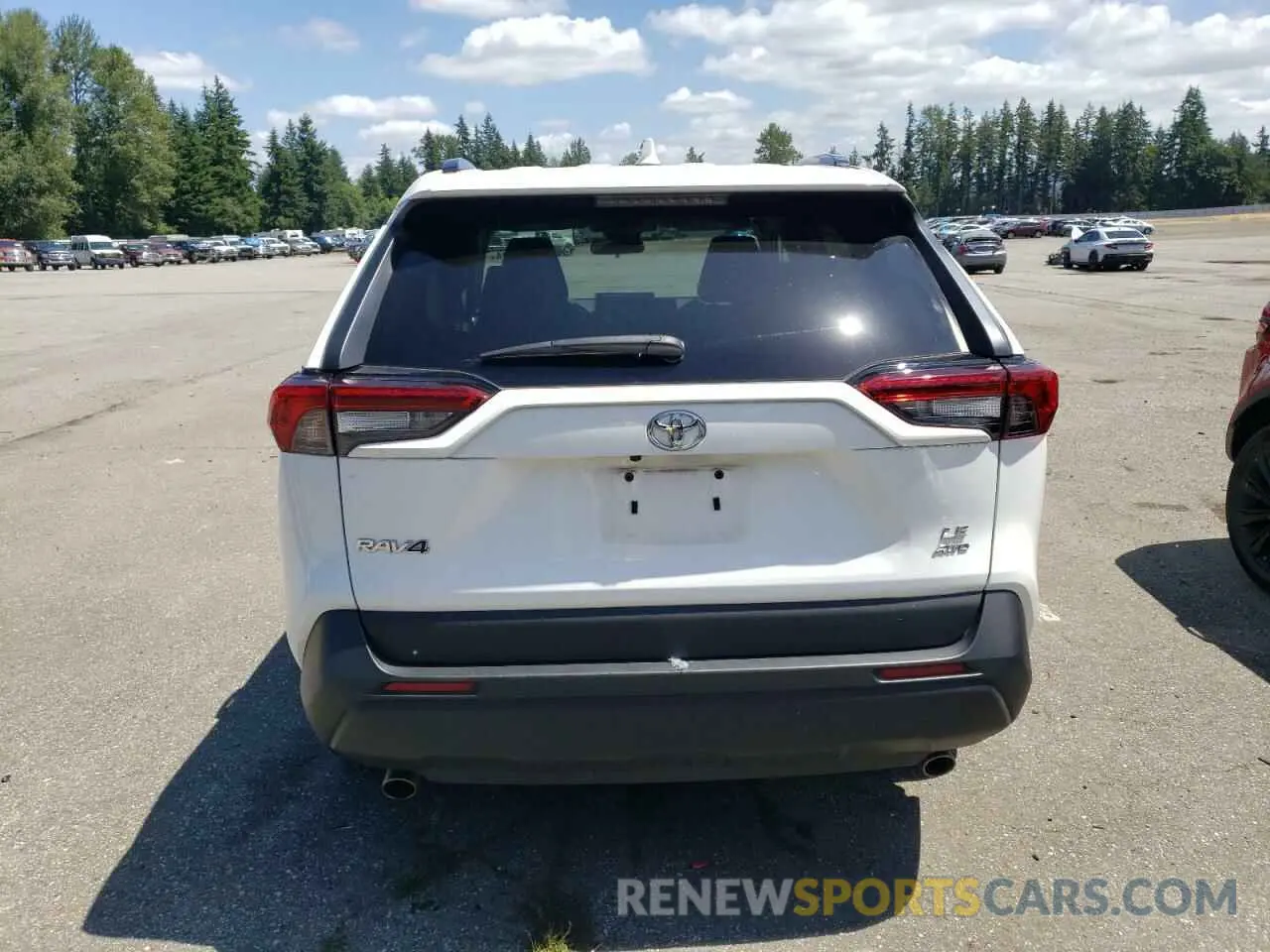 6 Photograph of a damaged car 2T3G1RFV3MC188101 TOYOTA RAV4 2021