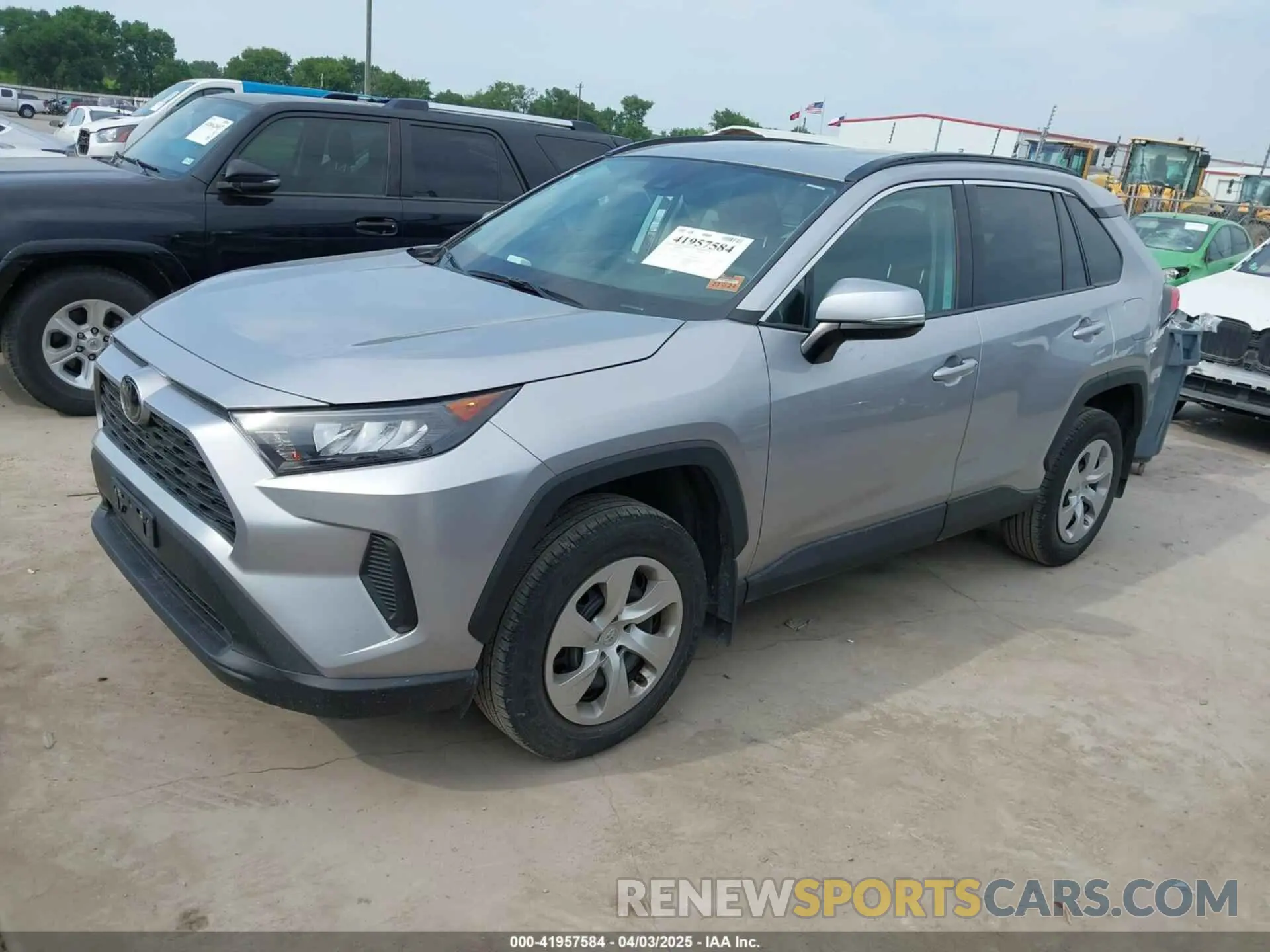 2 Фотография поврежденного автомобиля 2T3G1RFV4MC162946 TOYOTA RAV4 2021
