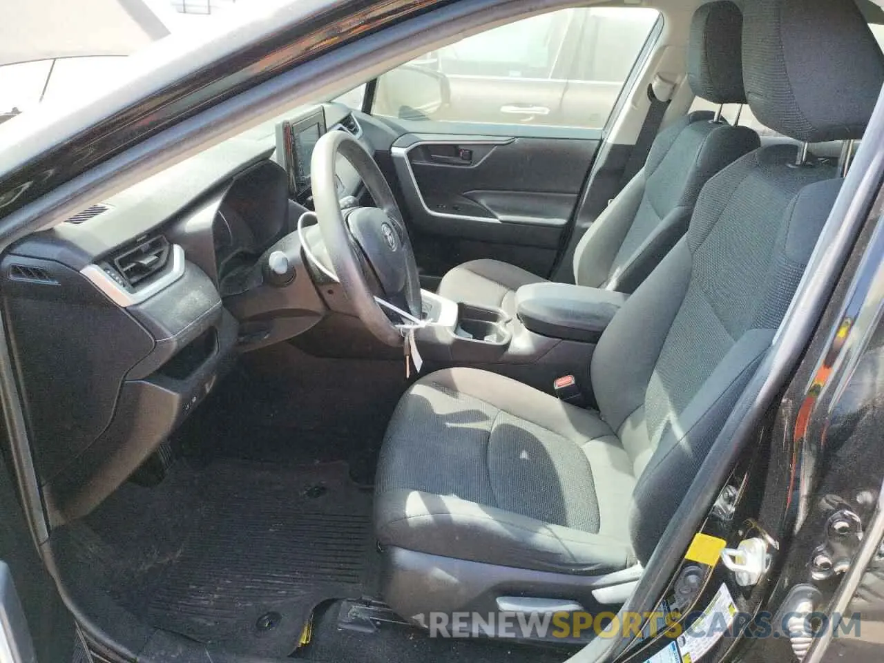 7 Photograph of a damaged car 2T3G1RFV4MC170965 TOYOTA RAV4 2021