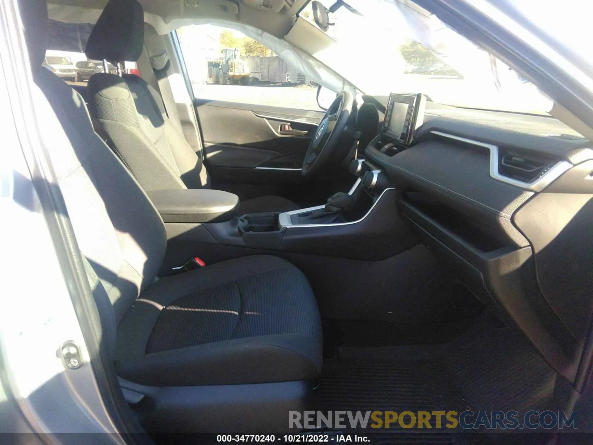 5 Фотография поврежденного автомобиля 2T3G1RFV4MC251917 TOYOTA RAV4 2021