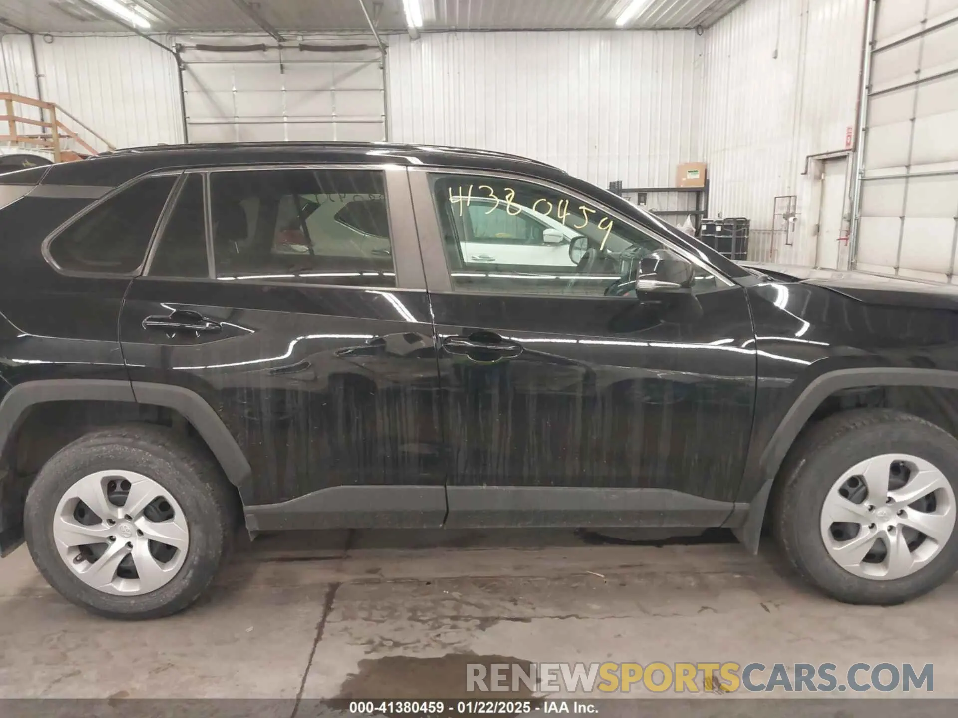 14 Photograph of a damaged car 2T3G1RFV6MC171289 TOYOTA RAV4 2021
