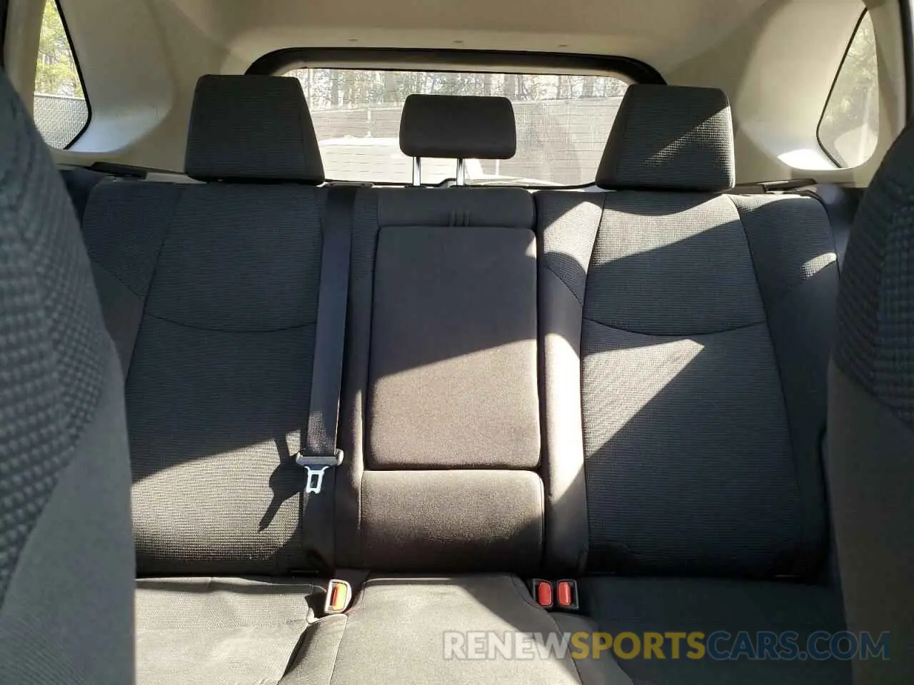 10 Фотография поврежденного автомобиля 2T3G1RFV6MW234082 TOYOTA RAV4 2021