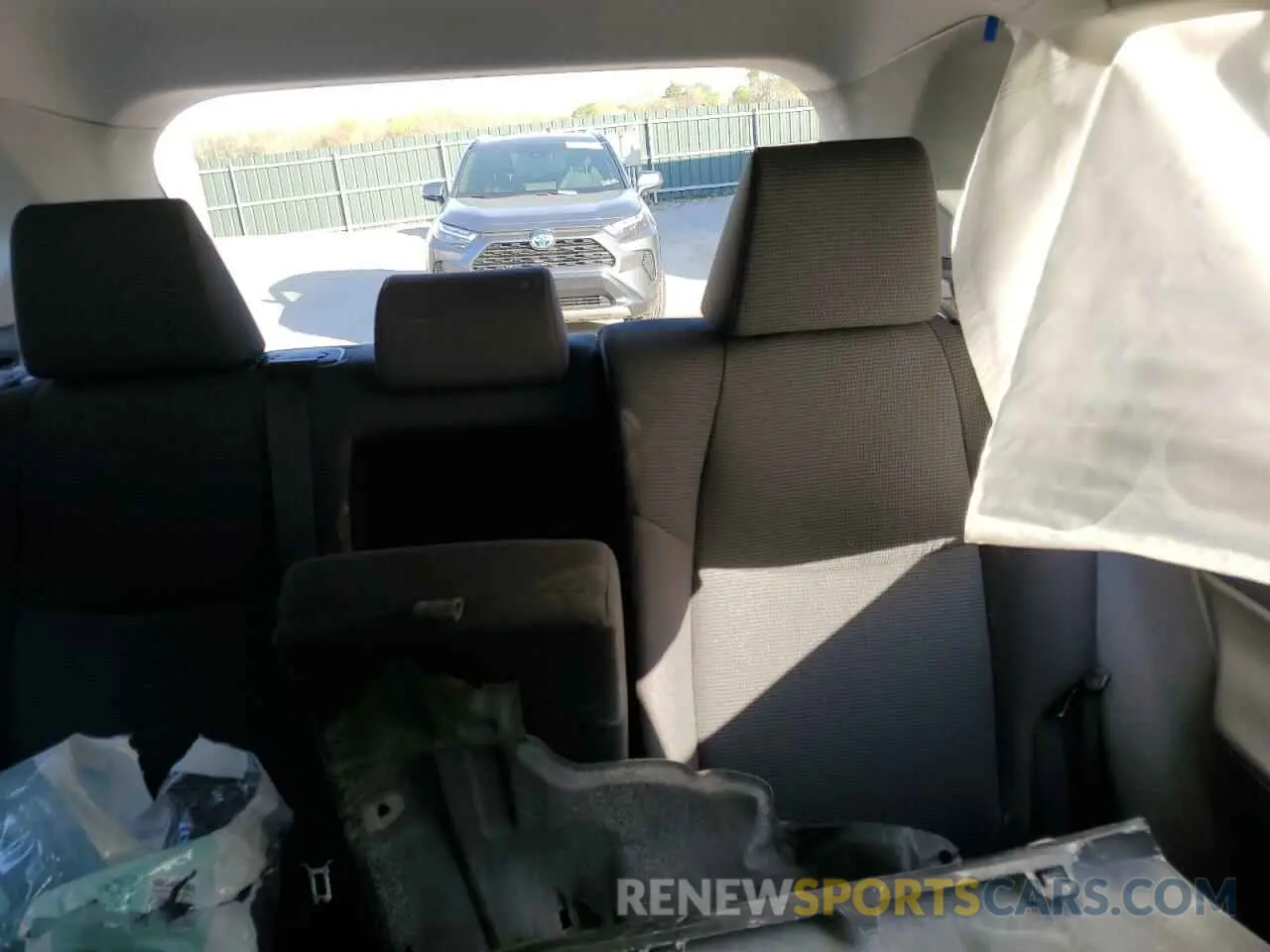 10 Photograph of a damaged car 2T3G1RFV9MC189379 TOYOTA RAV4 2021