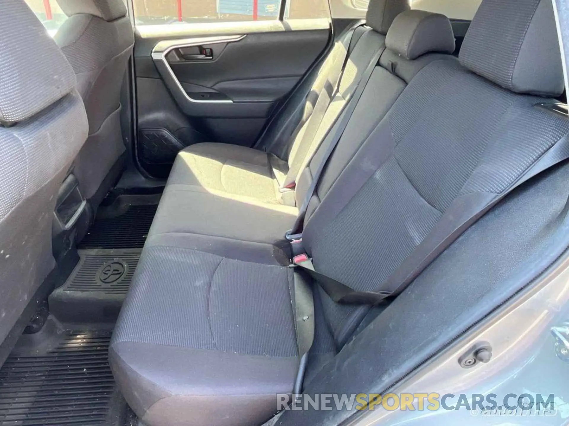 4 Фотография поврежденного автомобиля 2T3G1RFV9MW149074 TOYOTA RAV4 2021