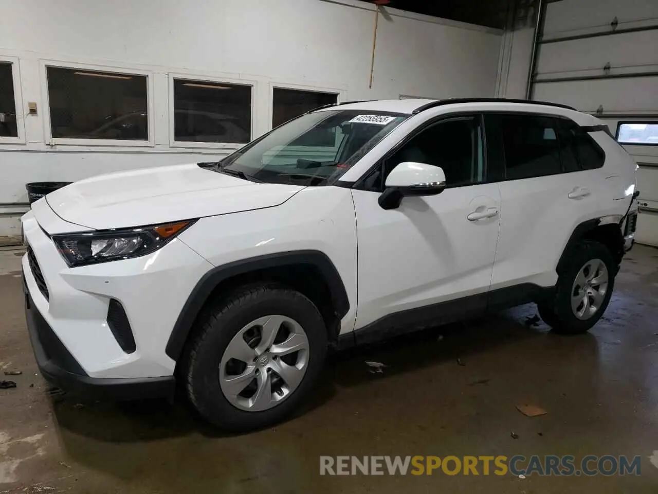 1 Фотография поврежденного автомобиля 2T3G1RFVXMC152647 TOYOTA RAV4 2021
