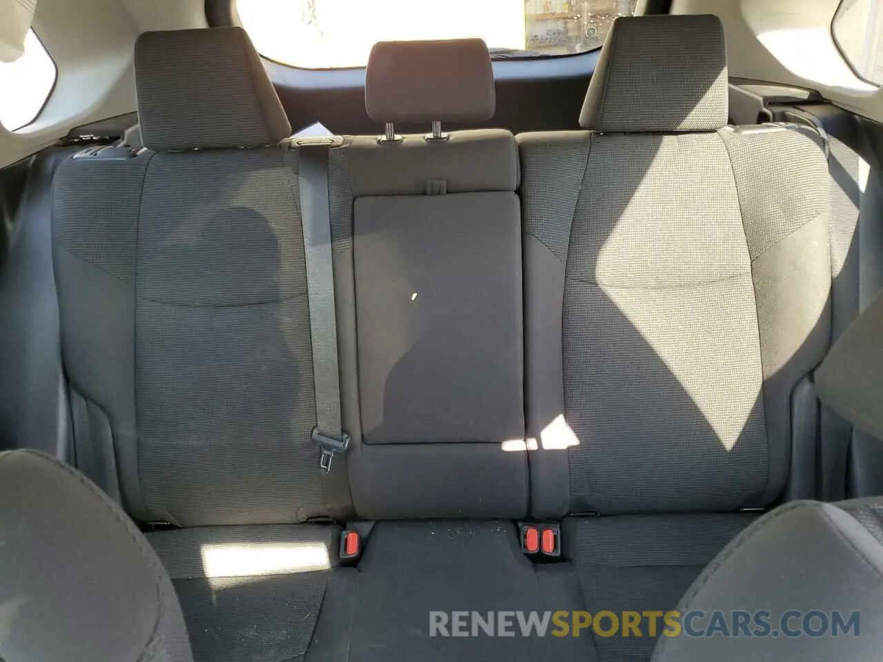 10 Photograph of a damaged car 2T3G1RFVXMC159467 TOYOTA RAV4 2021