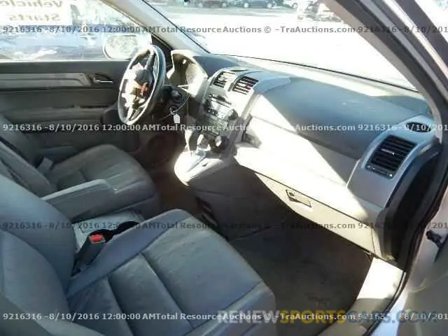5 Photograph of a damaged car 2T3G1RFVXMW169382 TOYOTA RAV4 2021