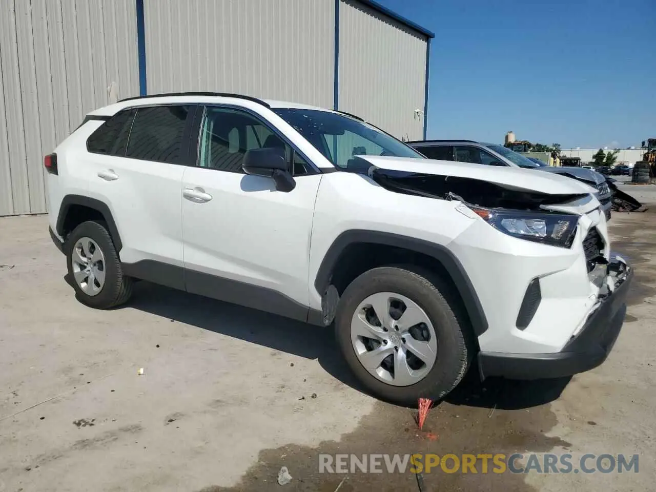 4 Photograph of a damaged car 2T3H1RFV0MC094939 TOYOTA RAV4 2021