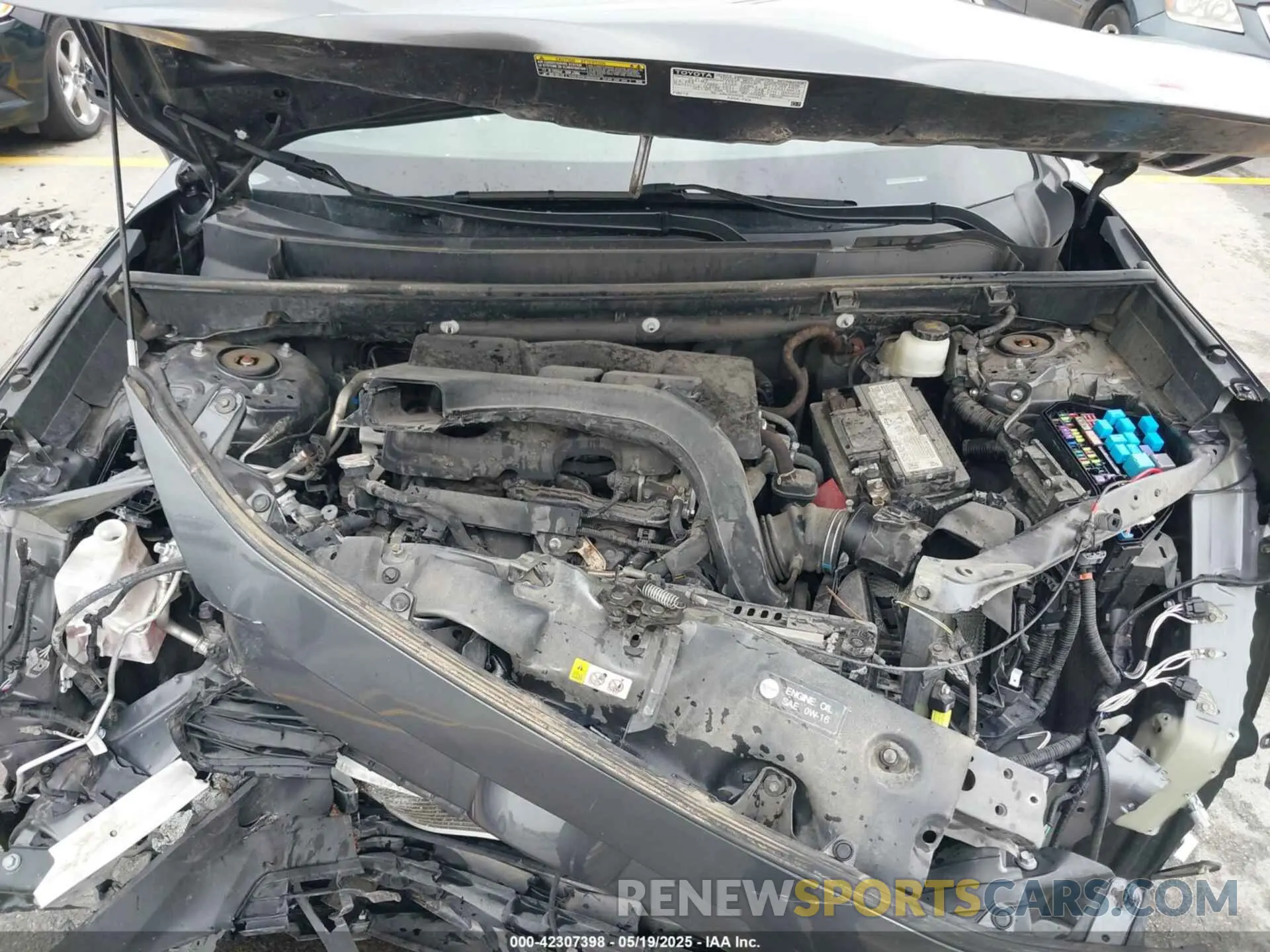 10 Photograph of a damaged car 2T3H1RFV0MC101551 TOYOTA RAV4 2021