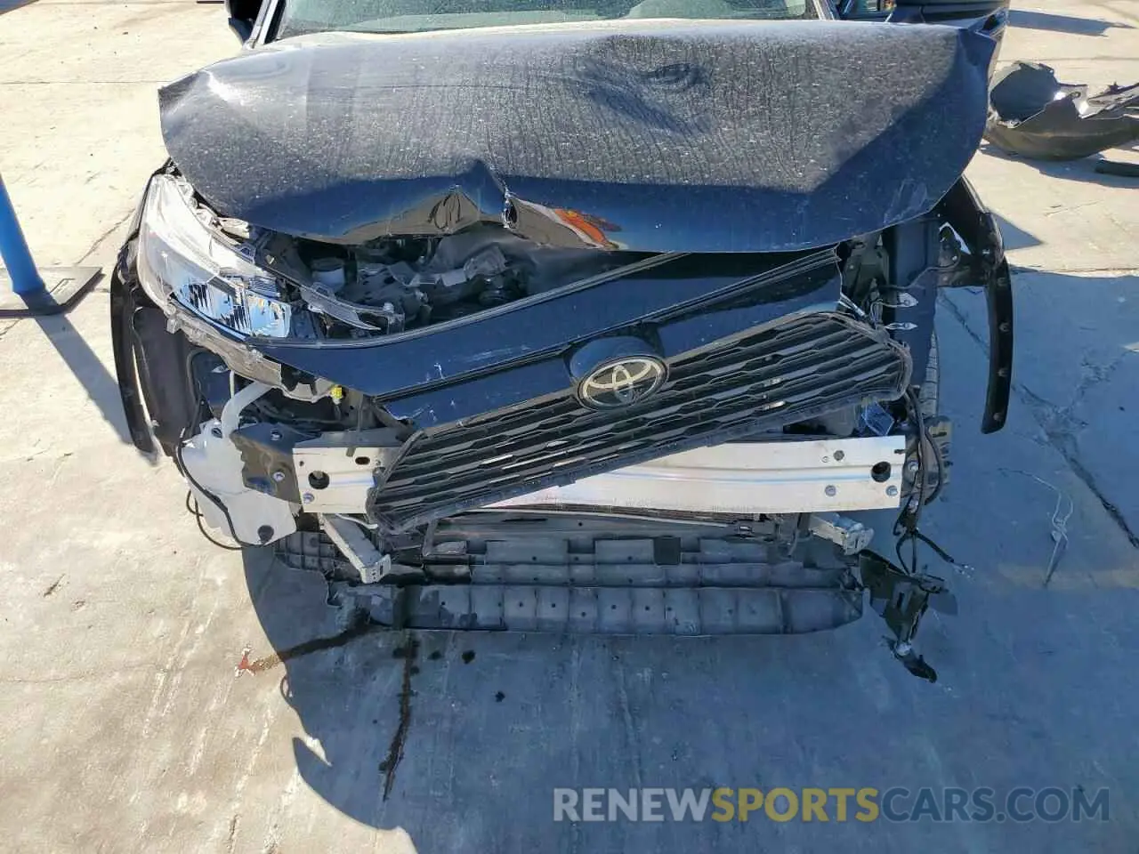 12 Photograph of a damaged car 2T3H1RFV0MC138910 TOYOTA RAV4 2021