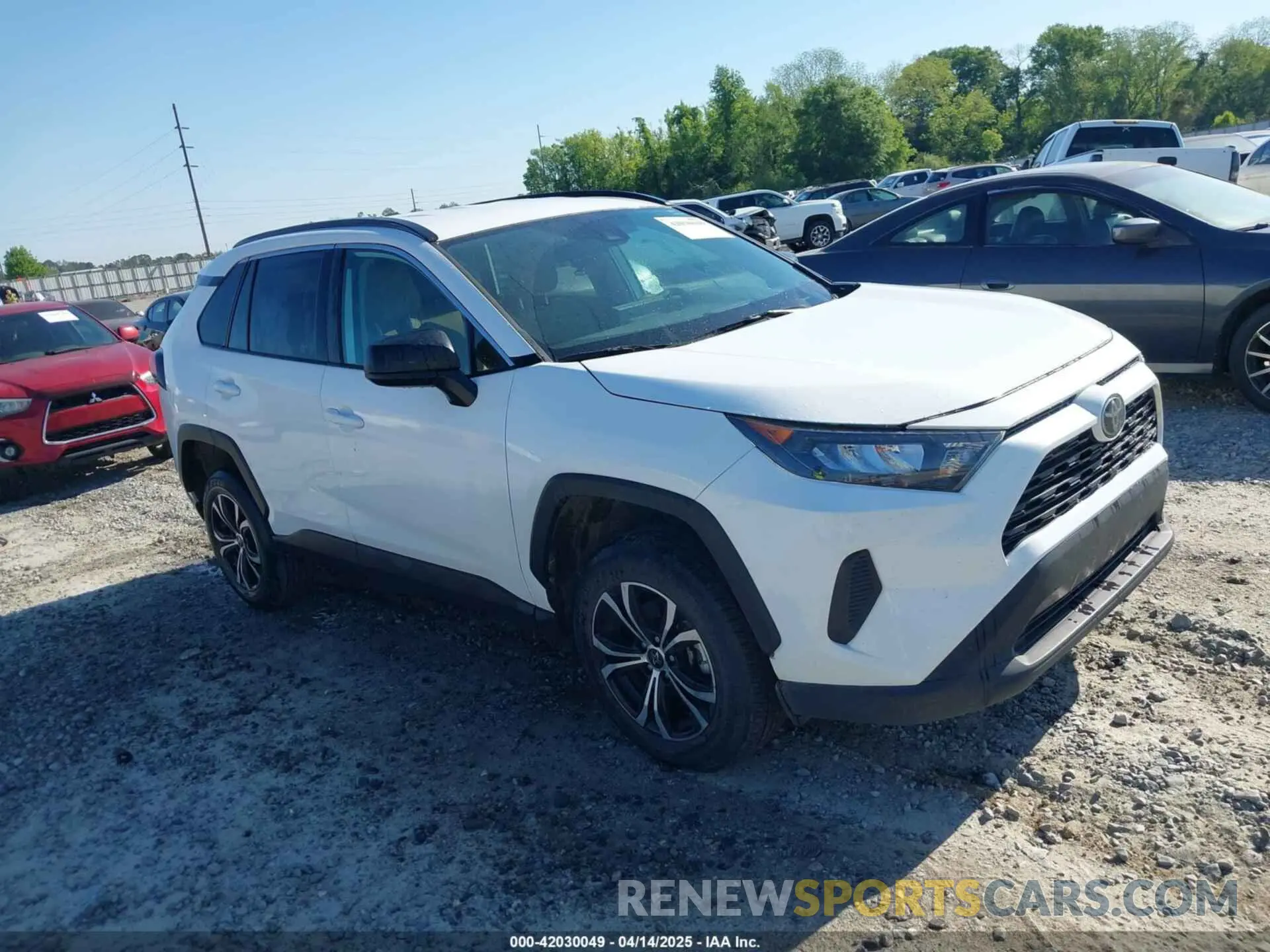 1 Photograph of a damaged car 2T3H1RFV0MW115299 TOYOTA RAV4 2021