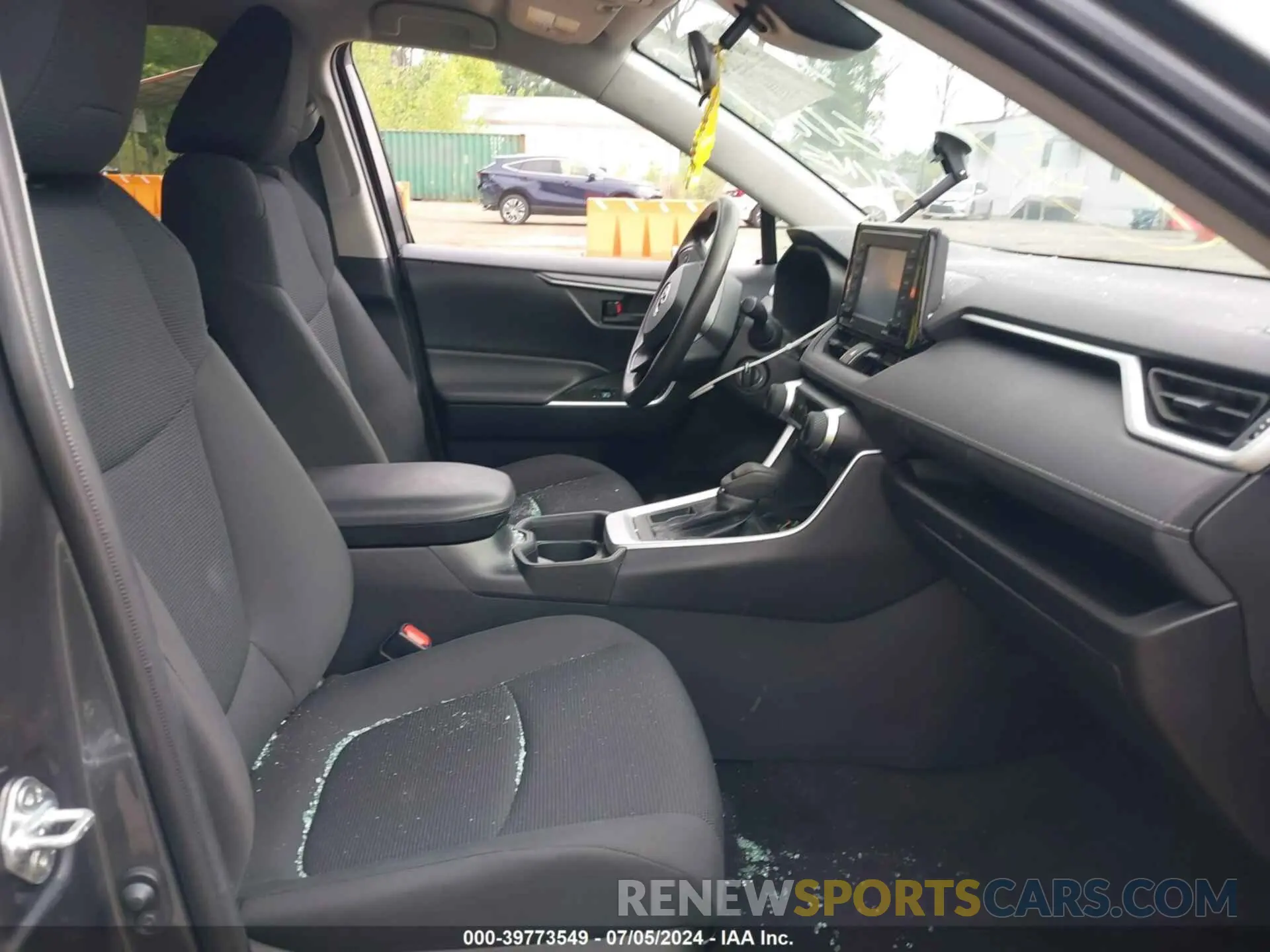 5 Фотография поврежденного автомобиля 2T3H1RFV0MW126089 TOYOTA RAV4 2021