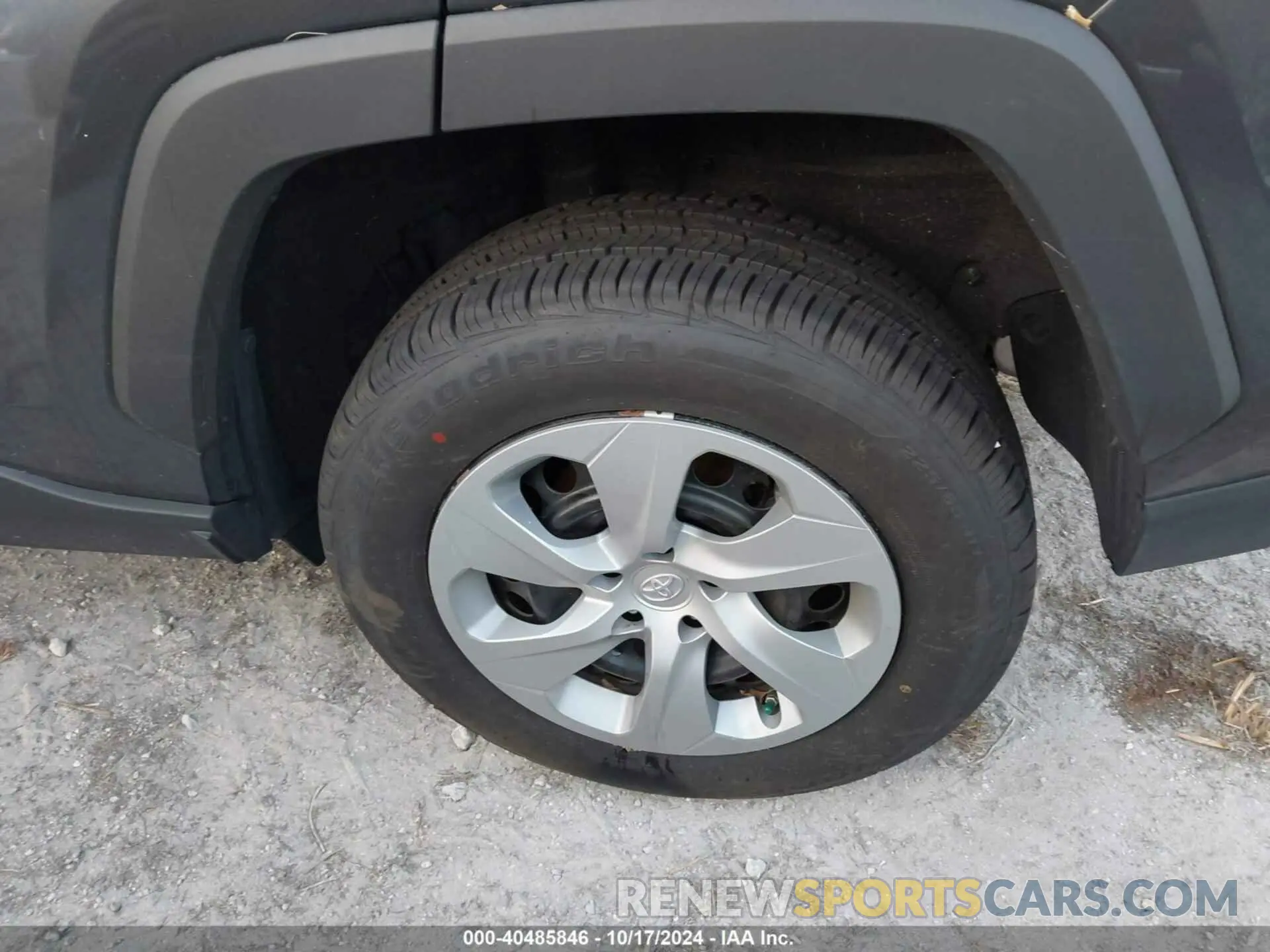 11 Photograph of a damaged car 2T3H1RFV1MC096537 TOYOTA RAV4 2021