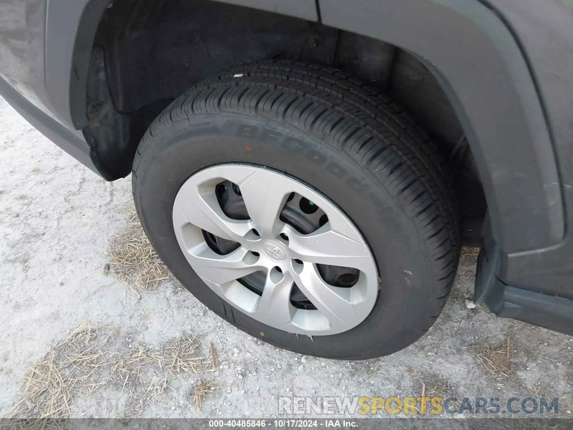 15 Photograph of a damaged car 2T3H1RFV1MC096537 TOYOTA RAV4 2021