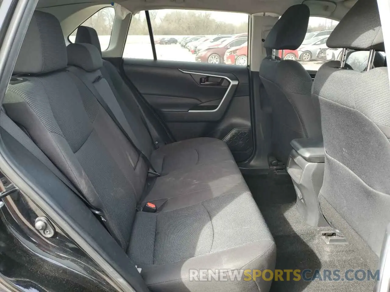 11 Photograph of a damaged car 2T3H1RFV1MC129679 TOYOTA RAV4 2021