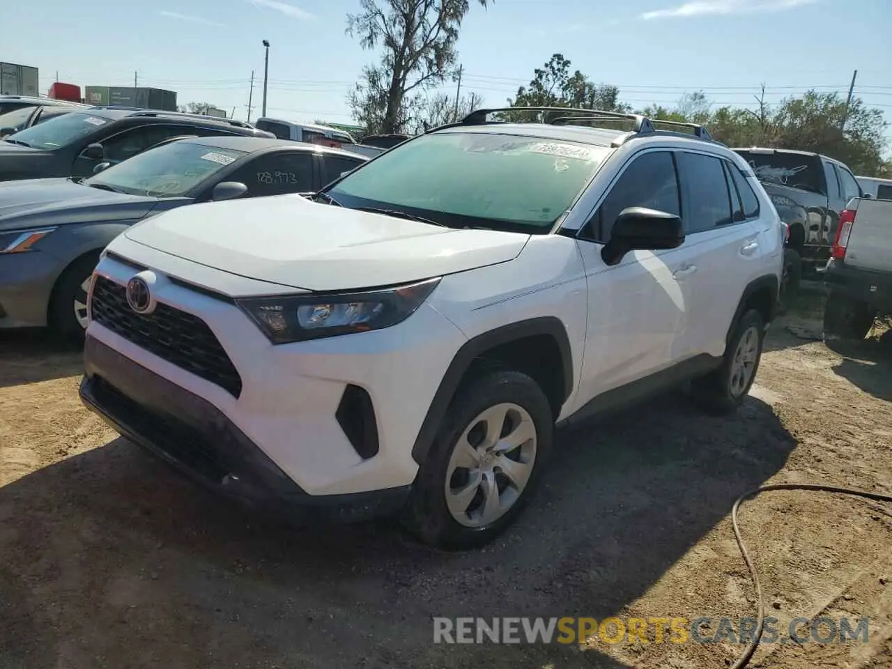 1 Photograph of a damaged car 2T3H1RFV1MC140634 TOYOTA RAV4 2021