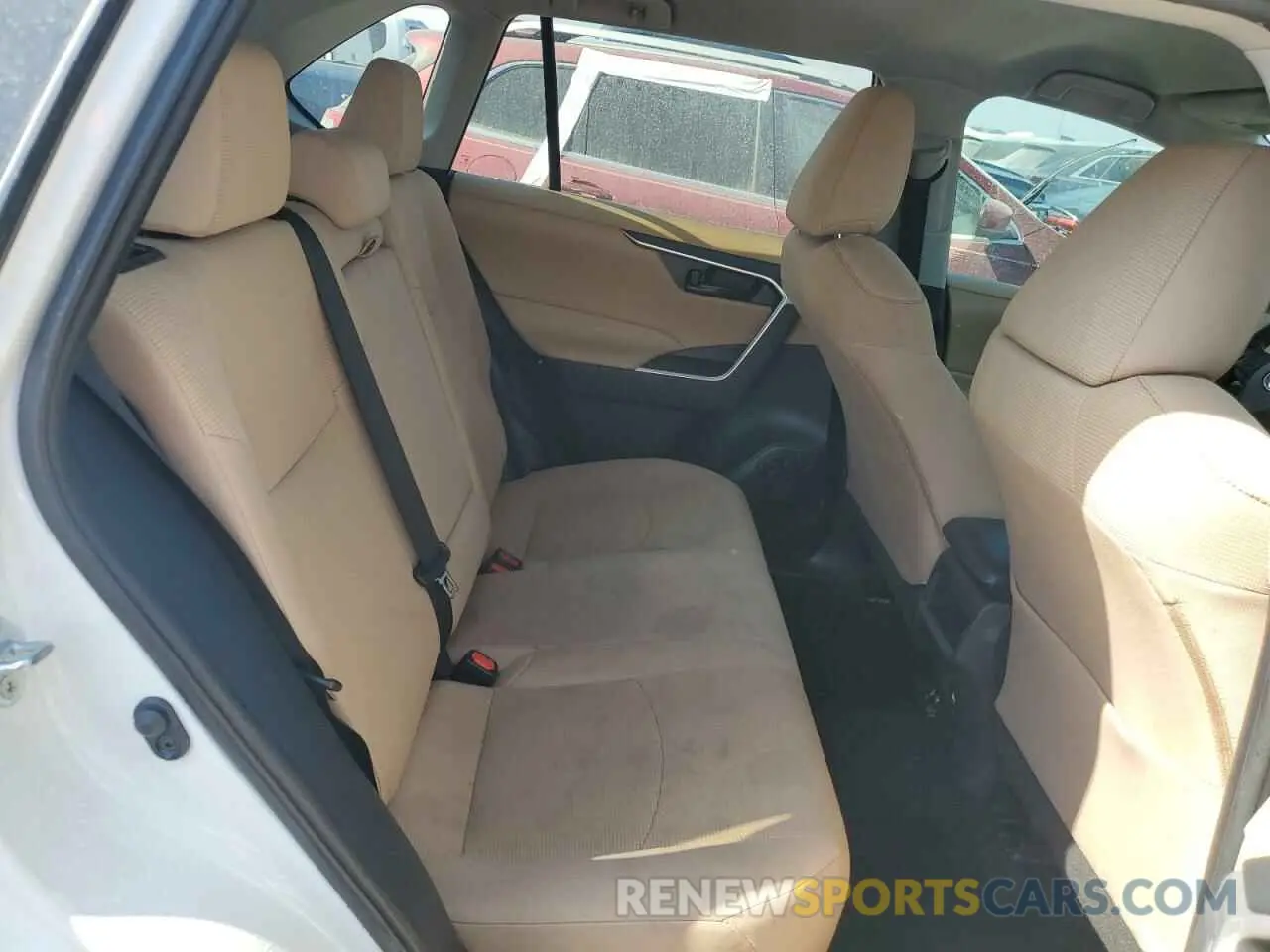 11 Photograph of a damaged car 2T3H1RFV1MC140634 TOYOTA RAV4 2021