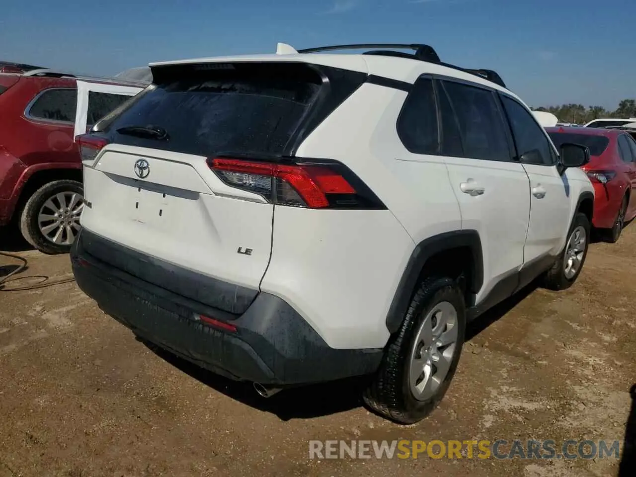 3 Photograph of a damaged car 2T3H1RFV1MC140634 TOYOTA RAV4 2021