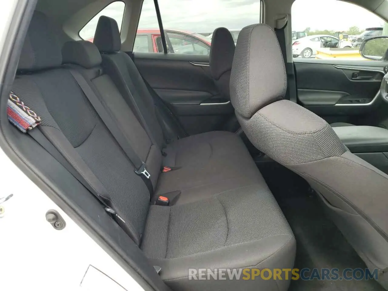 11 Фотография поврежденного автомобиля 2T3H1RFV1MW135688 TOYOTA RAV4 2021