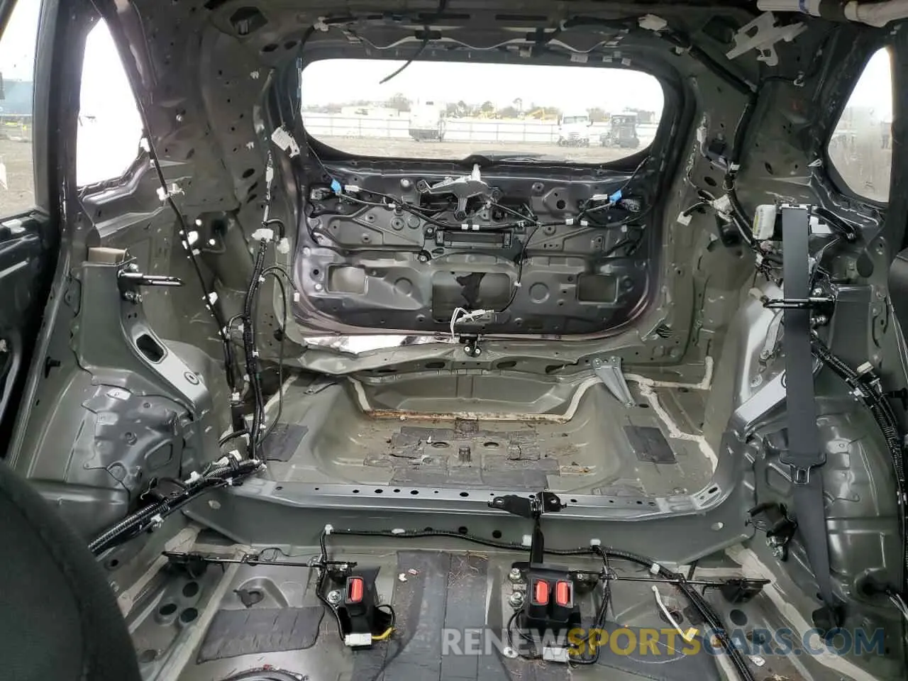 10 Photograph of a damaged car 2T3H1RFV1MW136324 TOYOTA RAV4 2021