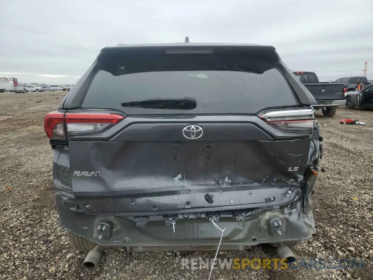 6 Photograph of a damaged car 2T3H1RFV1MW136324 TOYOTA RAV4 2021