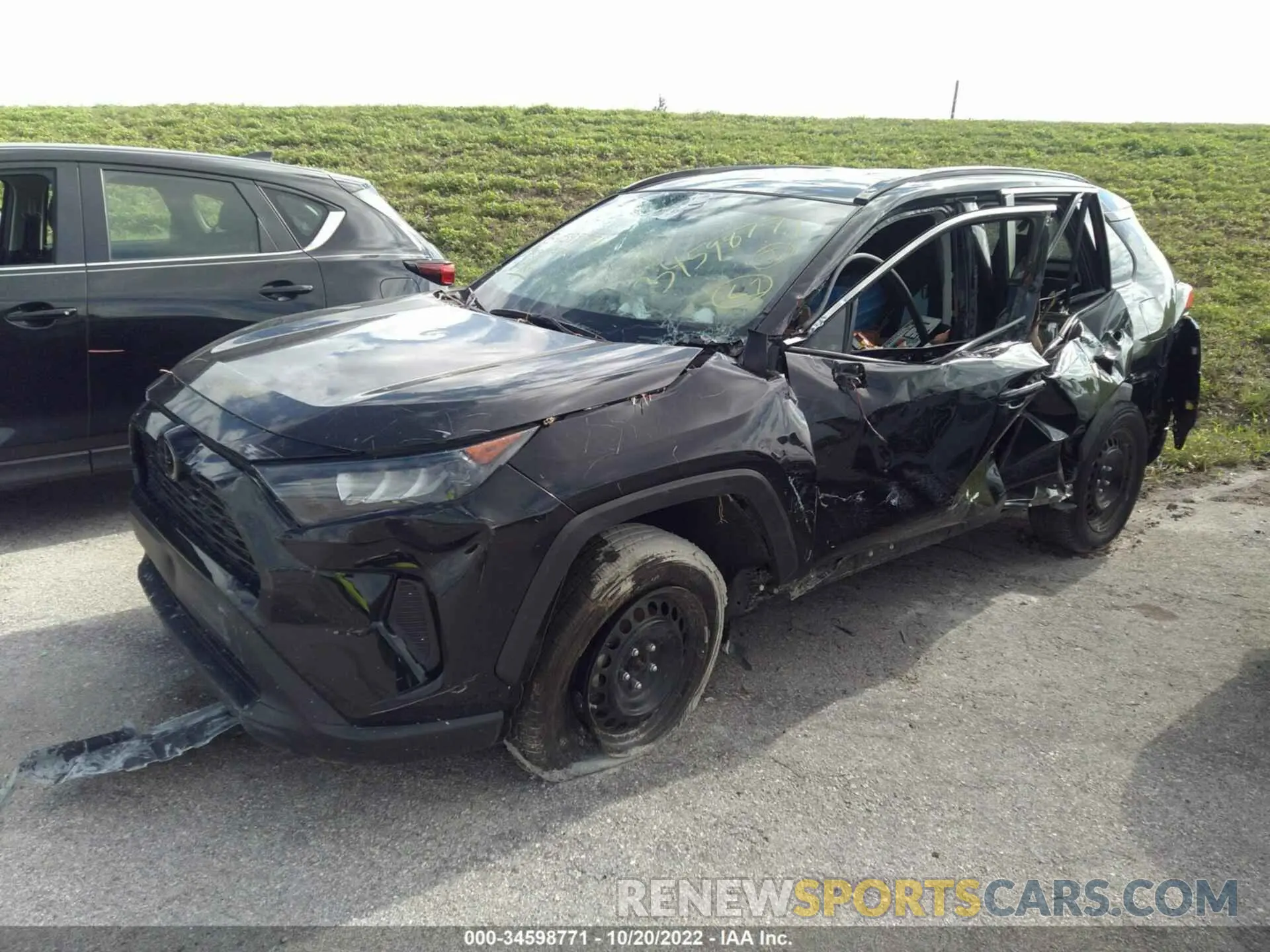2 Photograph of a damaged car 2T3H1RFV2MC114088 TOYOTA RAV4 2021