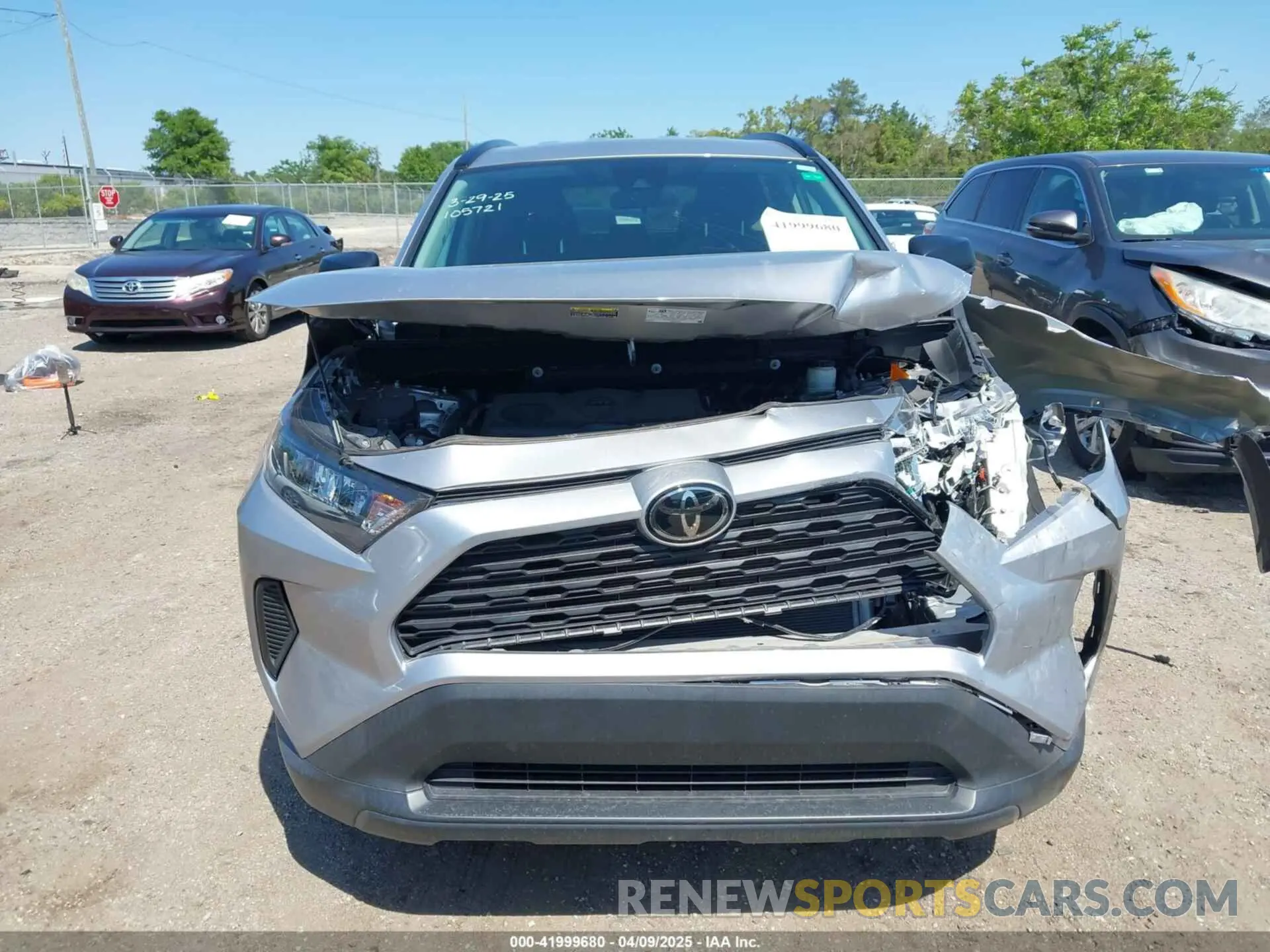 13 Photograph of a damaged car 2T3H1RFV2MC150721 TOYOTA RAV4 2021