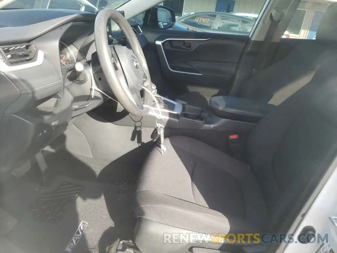 7 Photograph of a damaged car 2T3H1RFV2MW166108 TOYOTA RAV4 2021